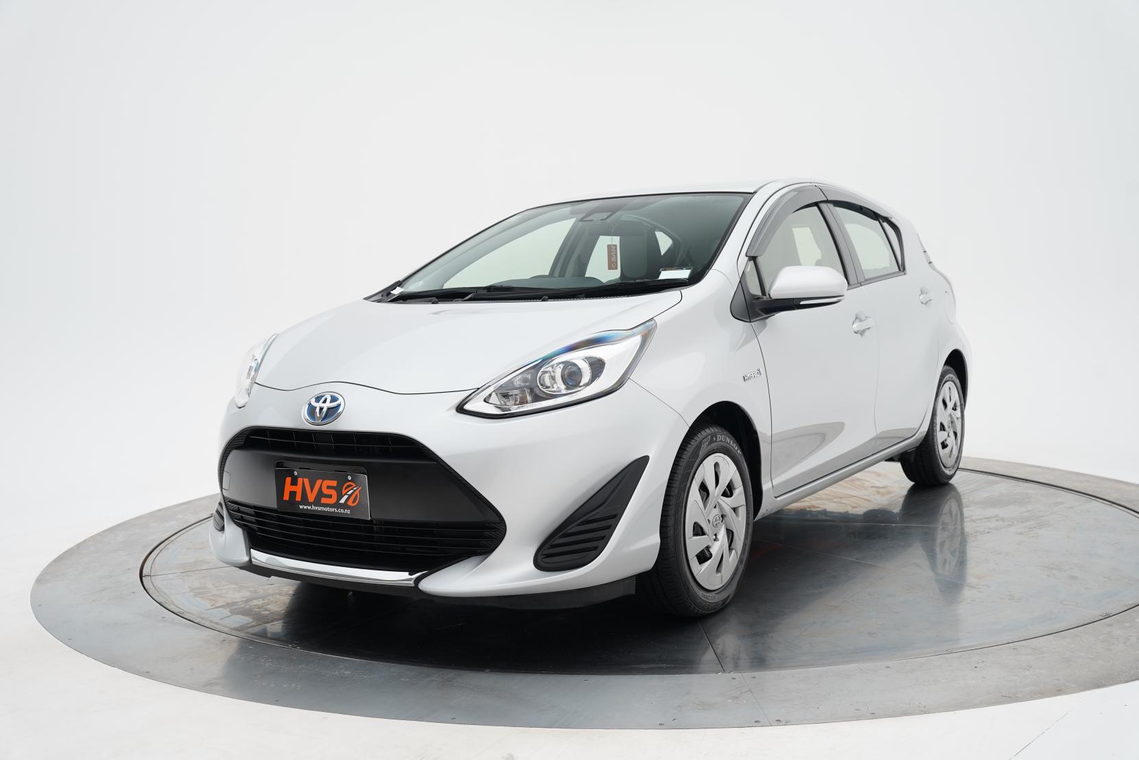 Toyota Aqua Hybrid L