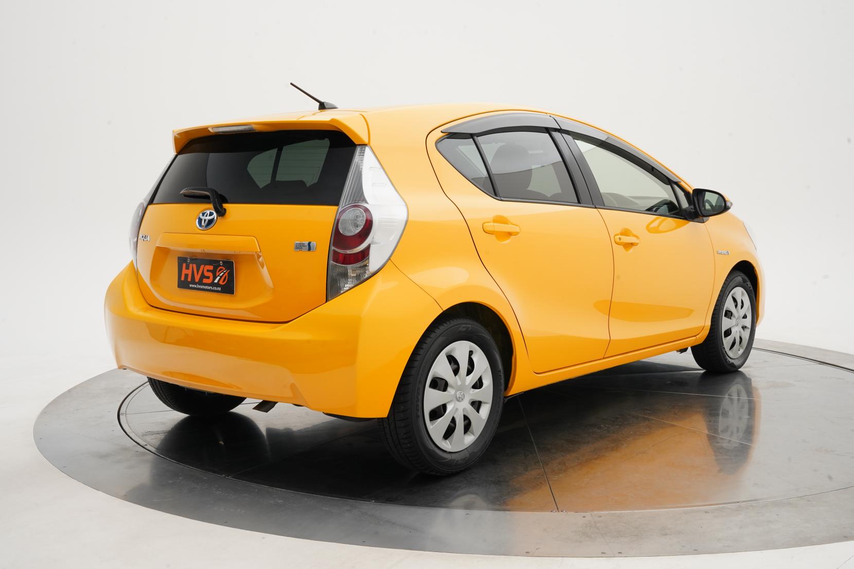 Toyota Aqua 1.5 S Push Start