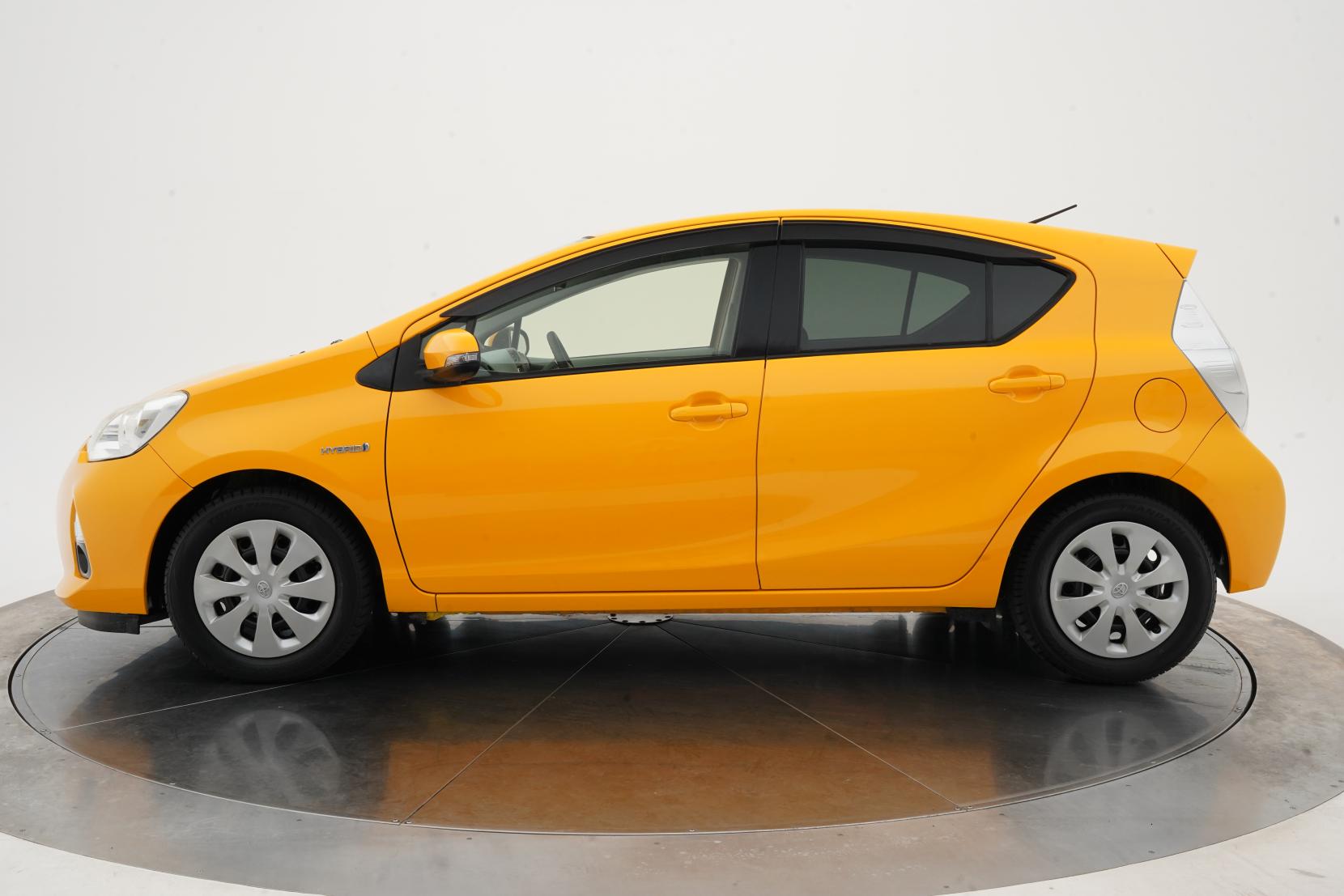 Toyota Aqua 1.5 S Push Start