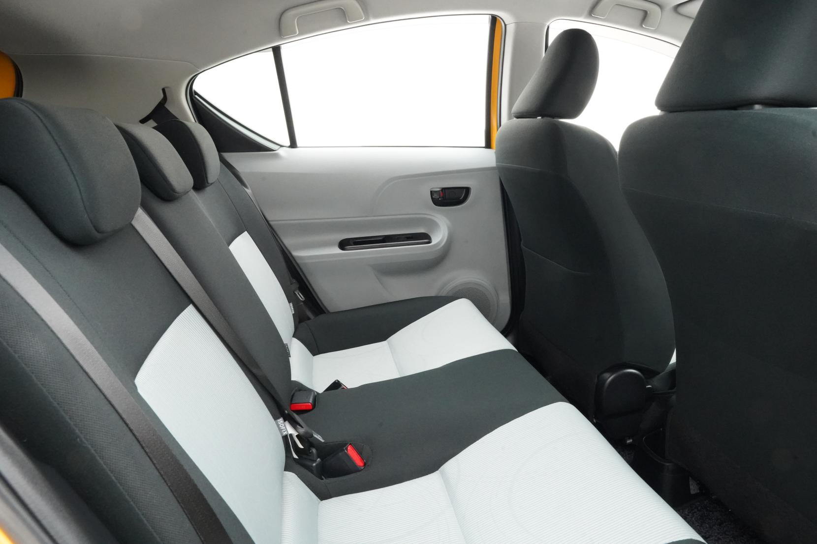 Toyota Aqua 1.5 S Push Start