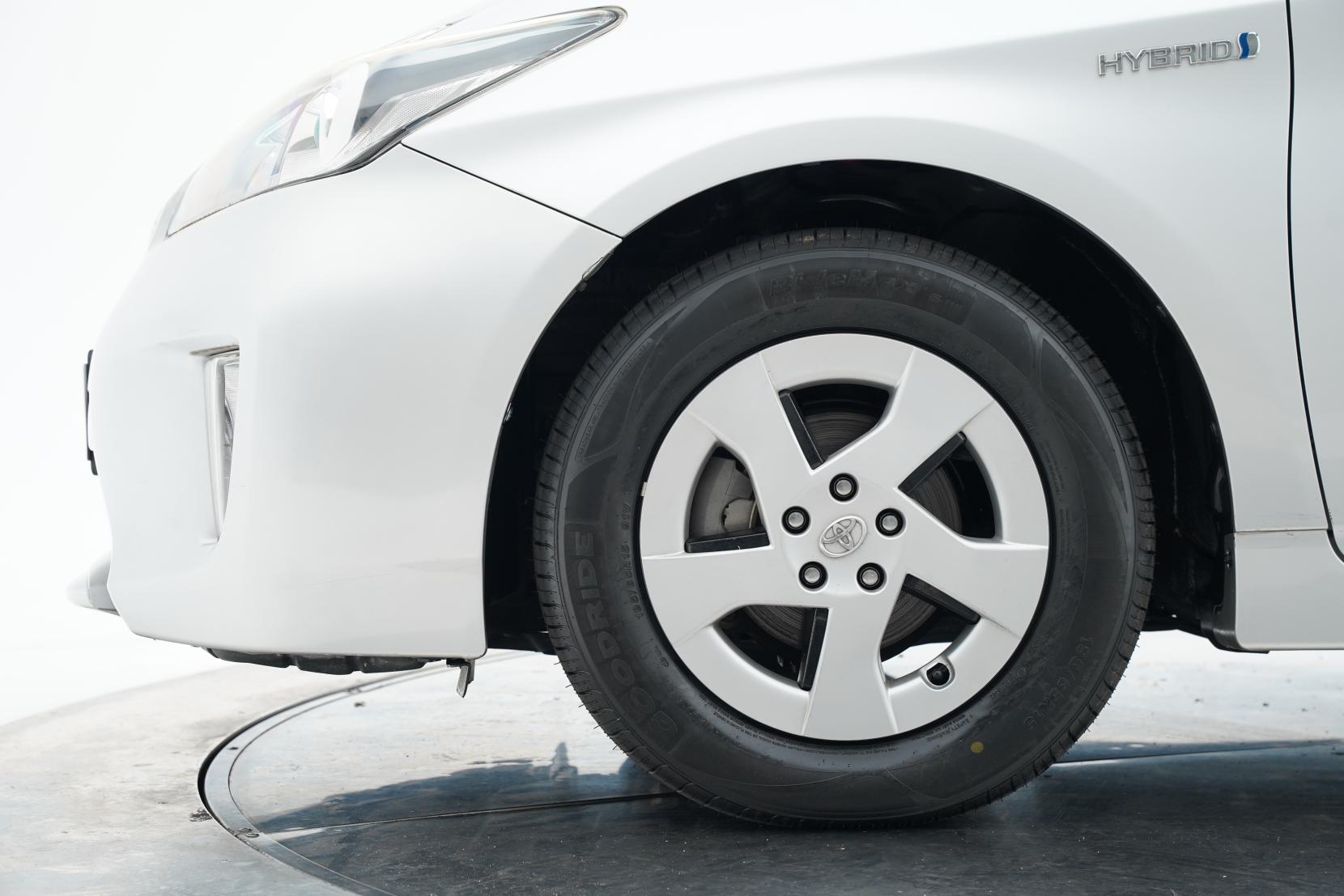 Toyota Prius 1.8 Hybrid S