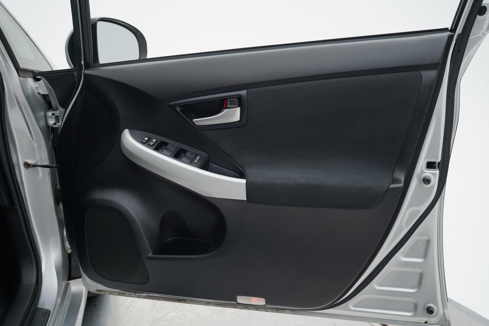 Toyota Prius 1.8 Hybrid S