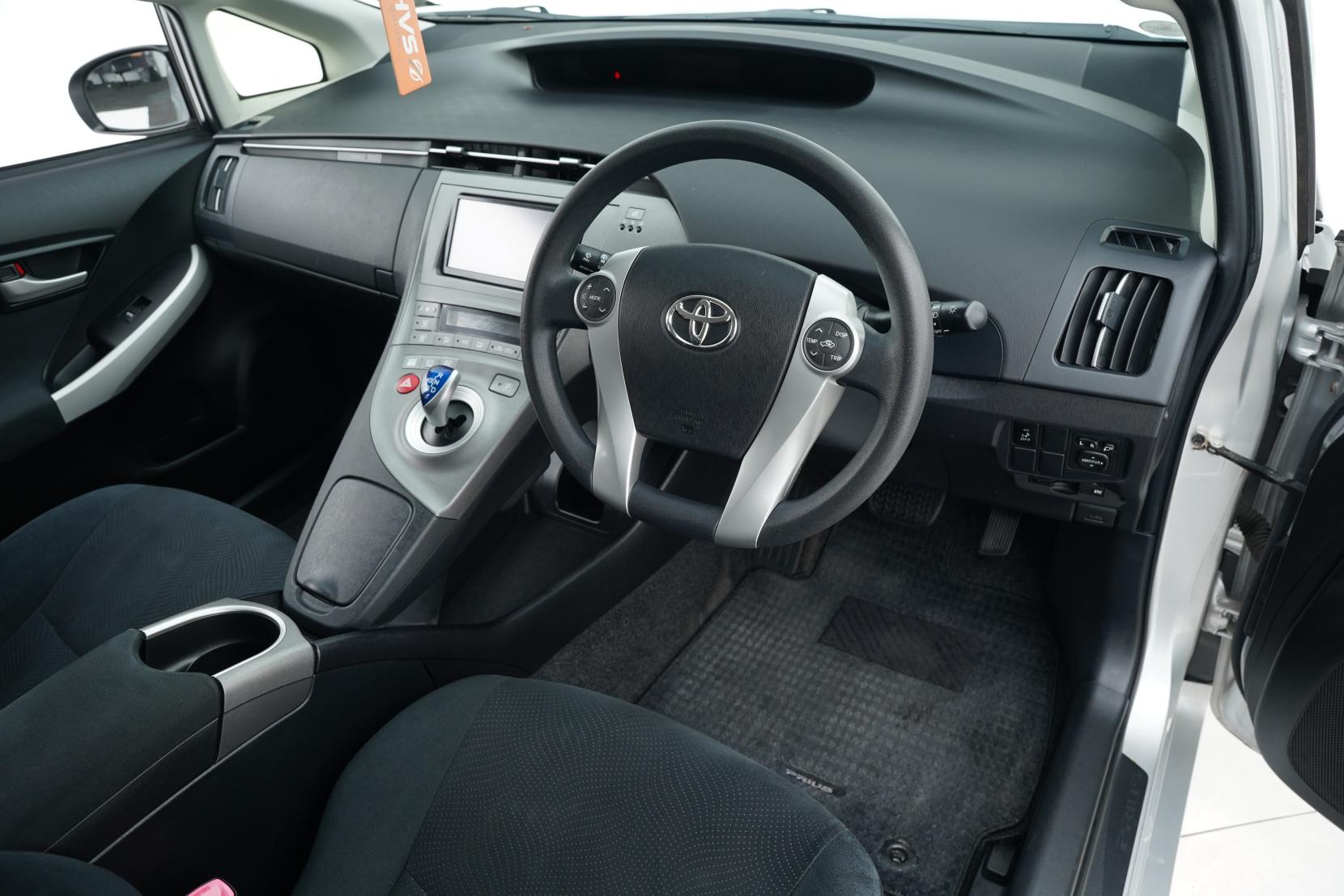 Toyota Prius 1.8 Hybrid S