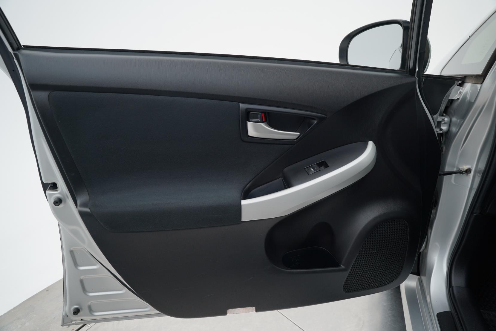 Toyota Prius 1.8 Hybrid S