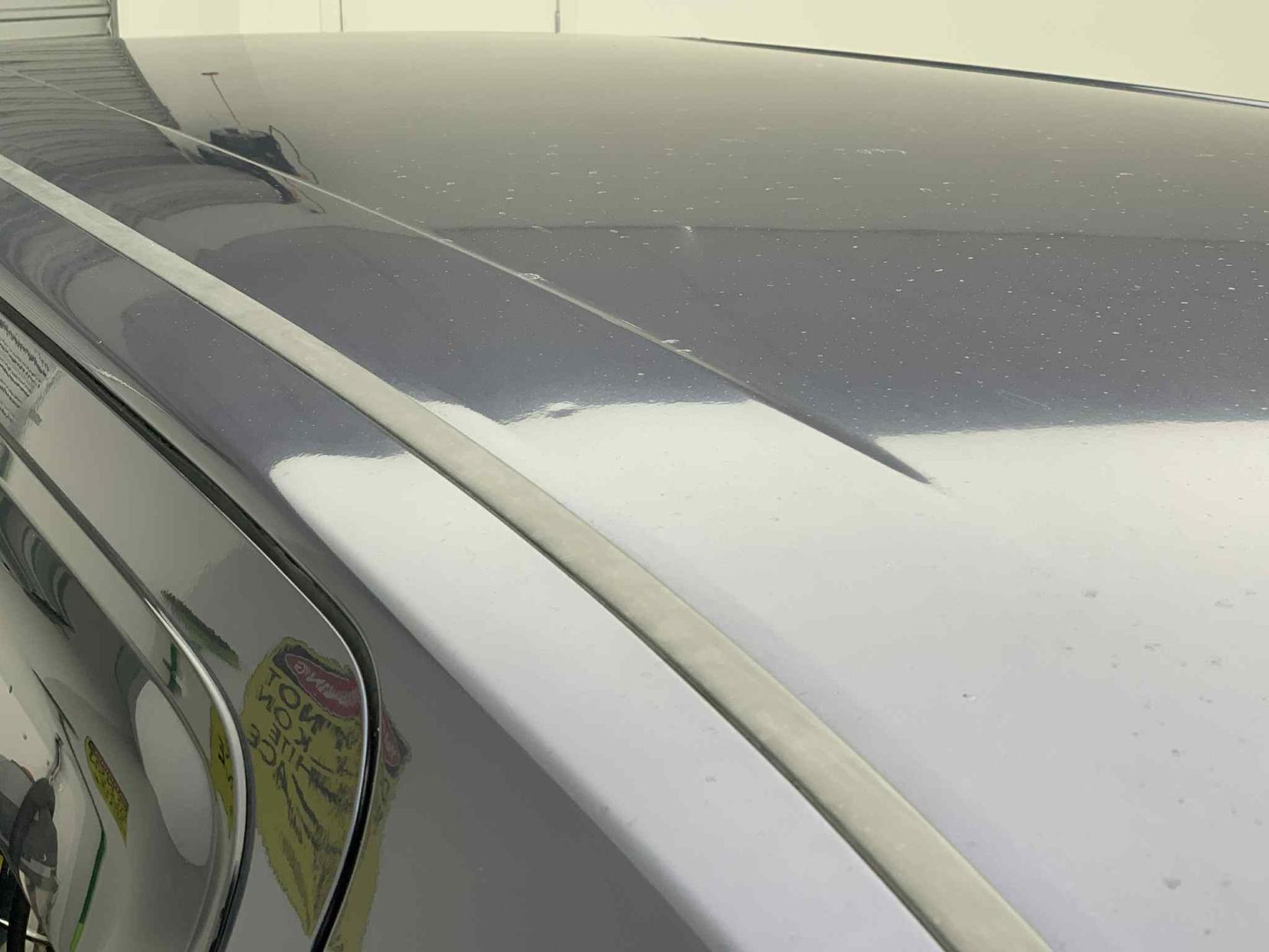 Toyota Alphard 2.4 Hybrid 4WD 7 Seats