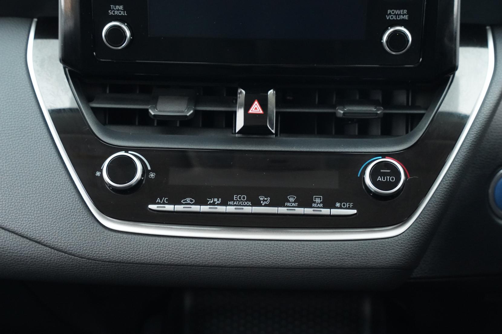 Toyota Corolla 1.8 TOURING HYBRID G-X