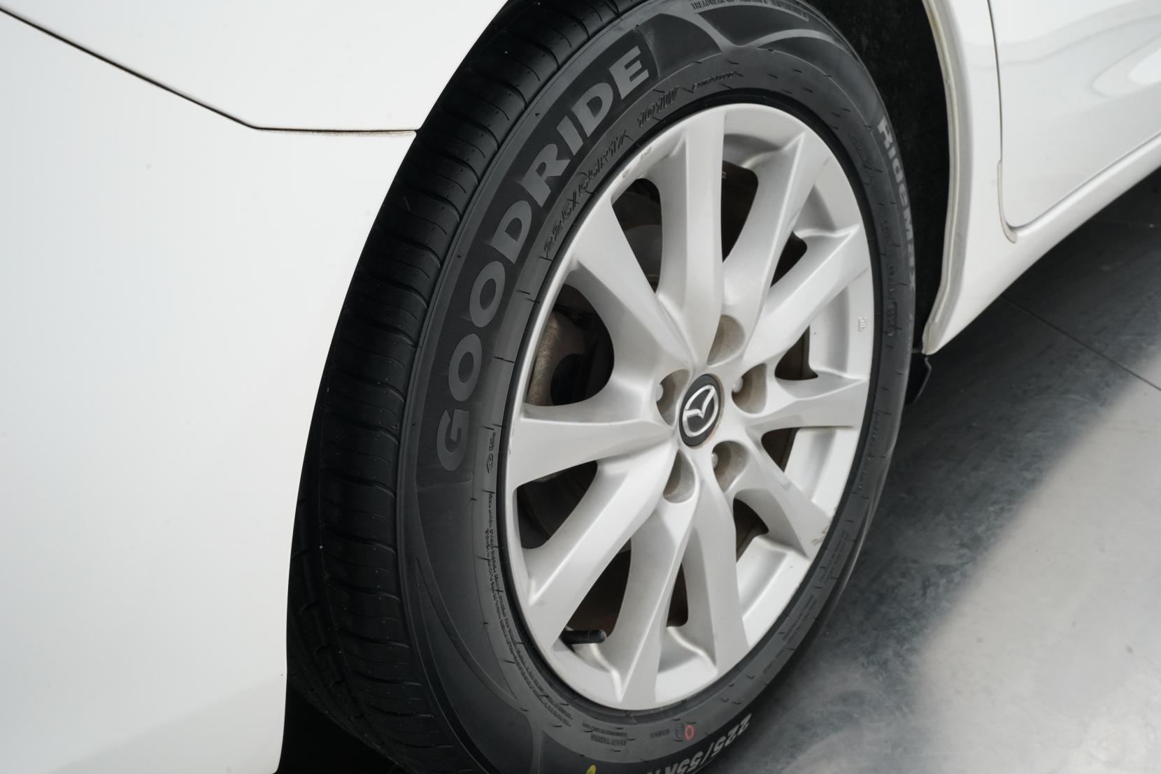 Mazda Atenza 2.0 WAGON 20S