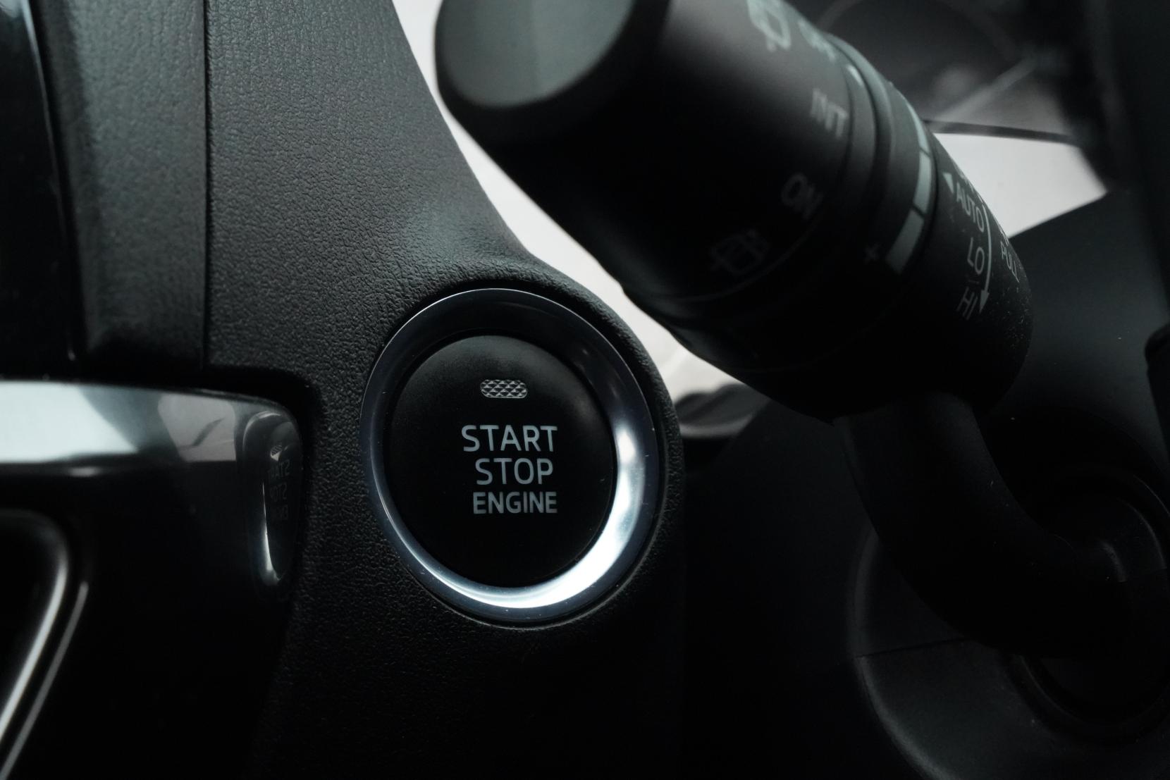 Mazda Atenza 2.0 WAGON 20S