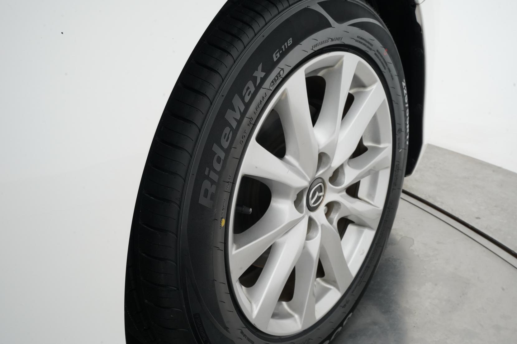 Mazda Atenza 2.0 WAGON 20S