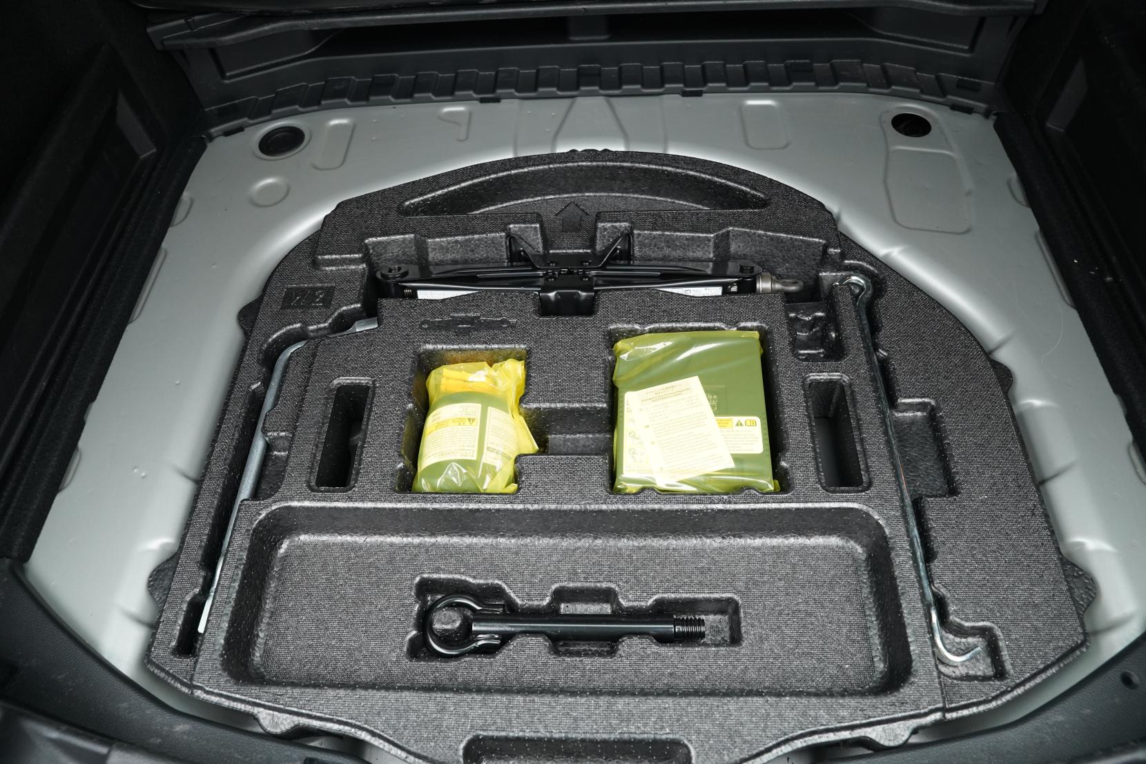 Toyota Corolla 1.8 TOURING HYBRID G-X