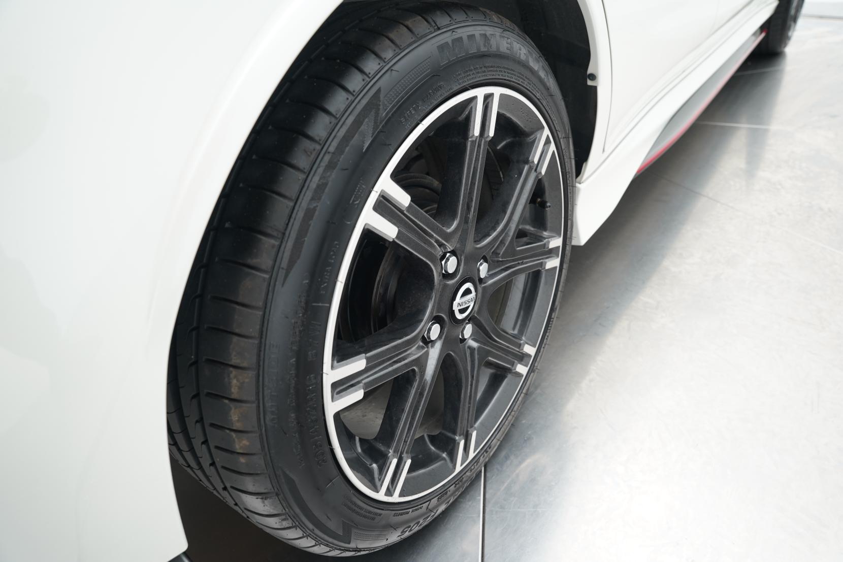 Nissan March / Micra (1982–present) 1.2 5D NISMO