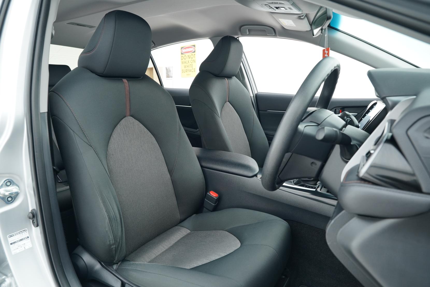 Toyota Camry Hybrid X