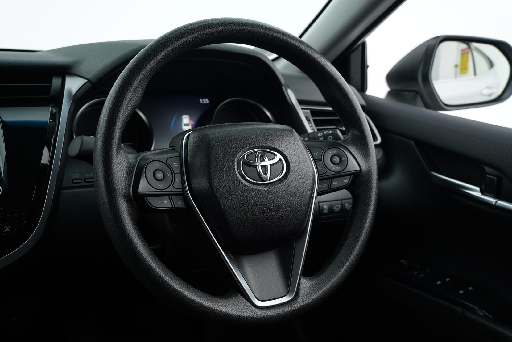 Toyota Camry Hybrid X
