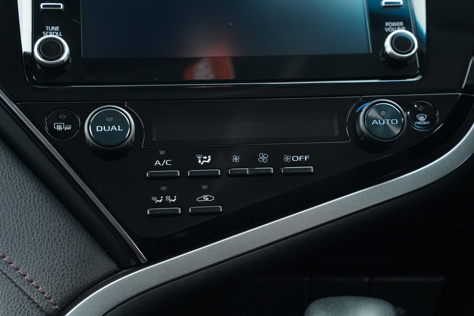 Toyota Camry Hybrid X