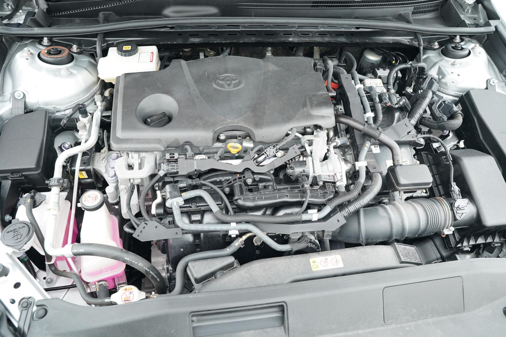 Toyota Camry Hybrid X