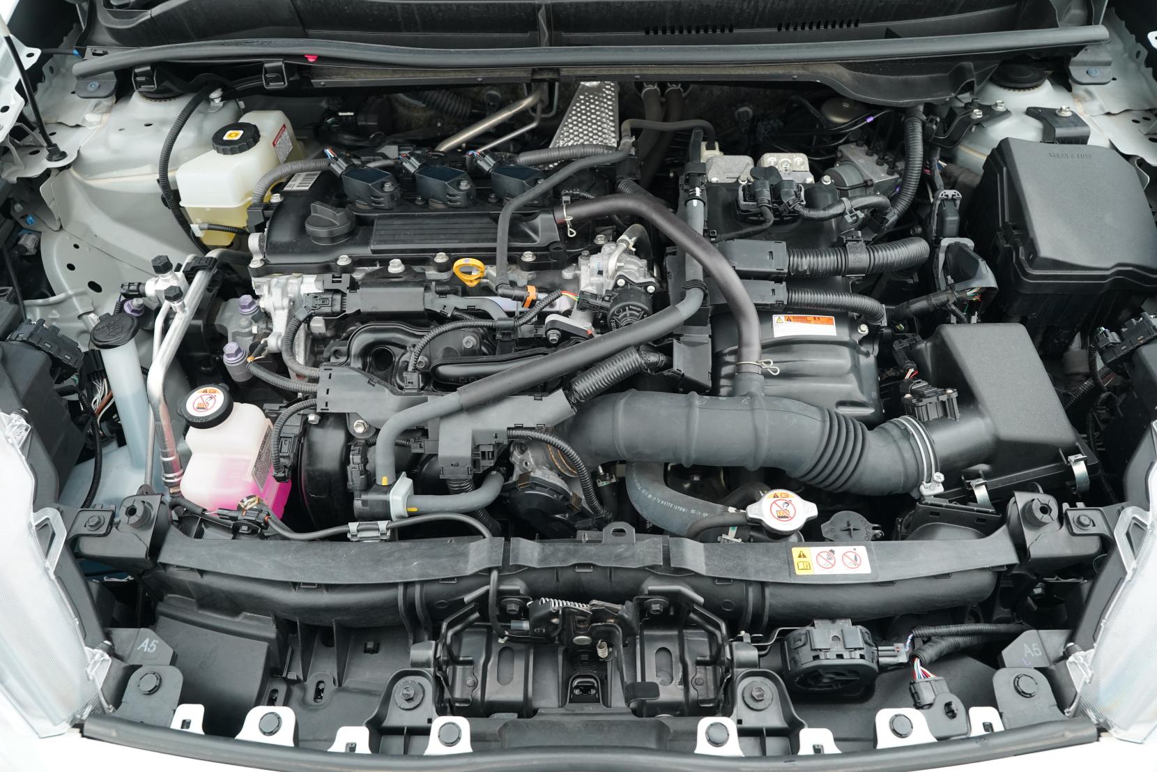 Toyota Yaris Hybrid X