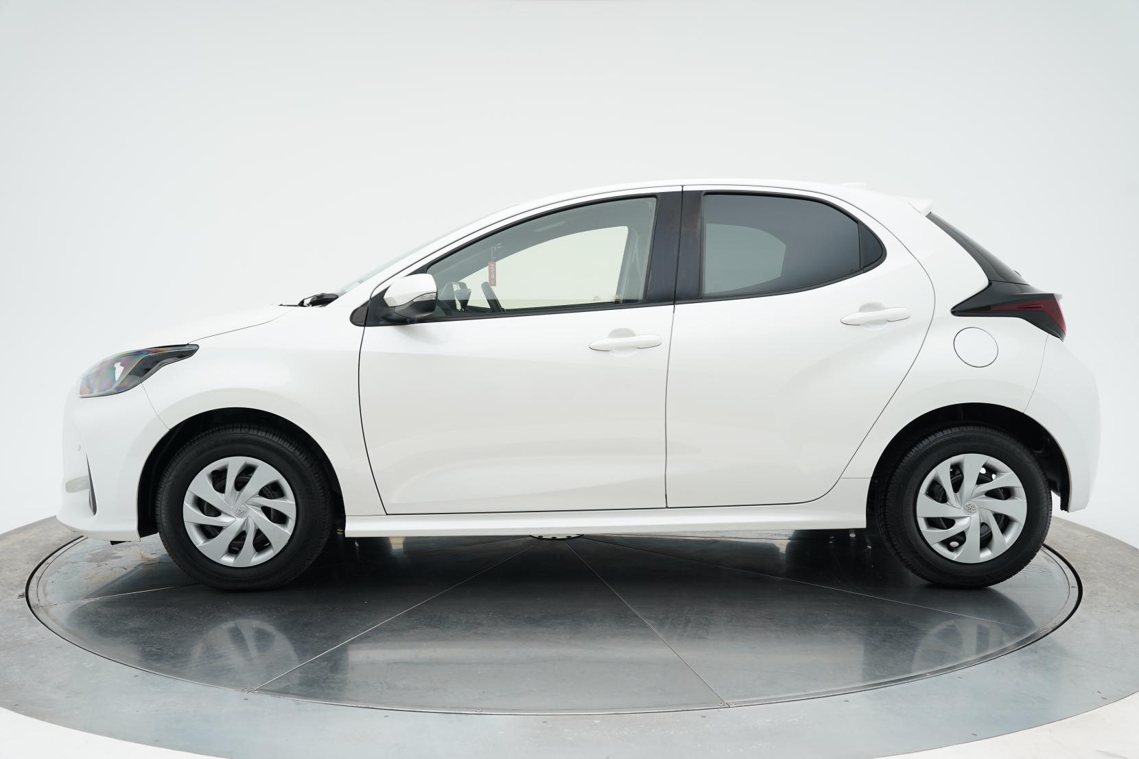 Toyota Yaris Hybrid X