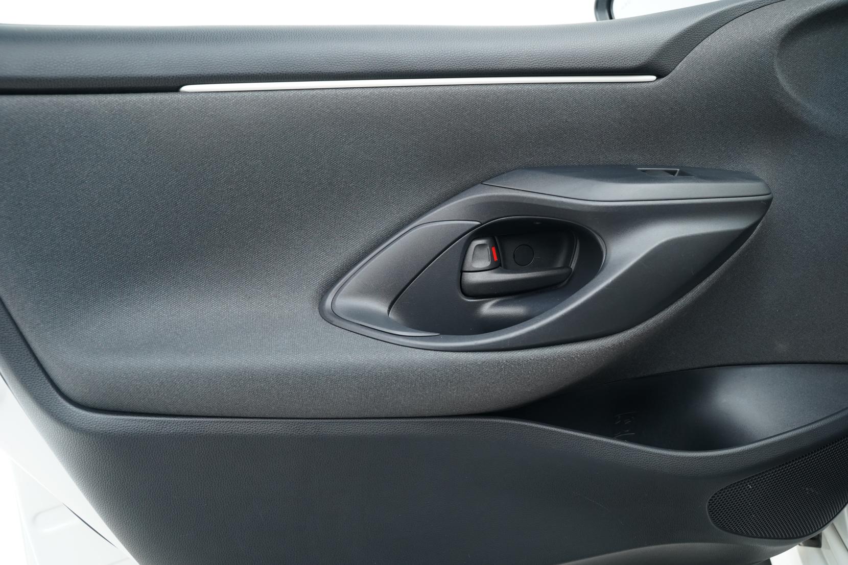 Toyota Yaris Hybrid X