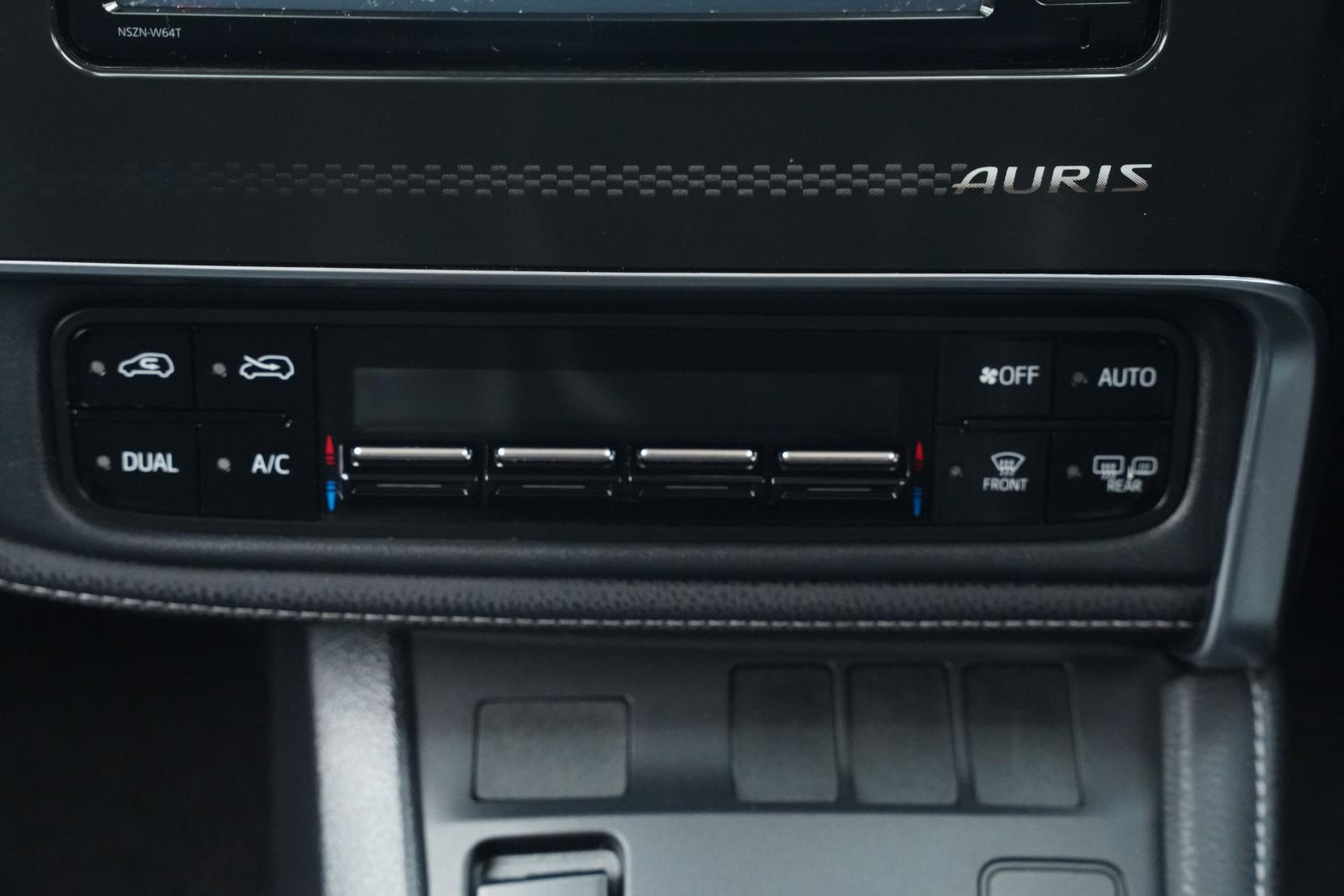 Toyota Auris 1.8 Hybrid