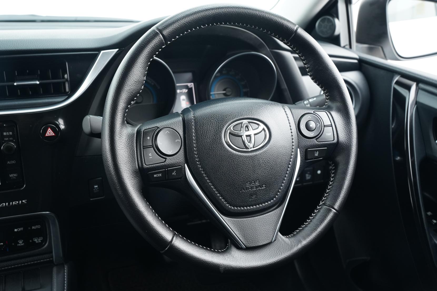 Toyota Auris 1.8 Hybrid