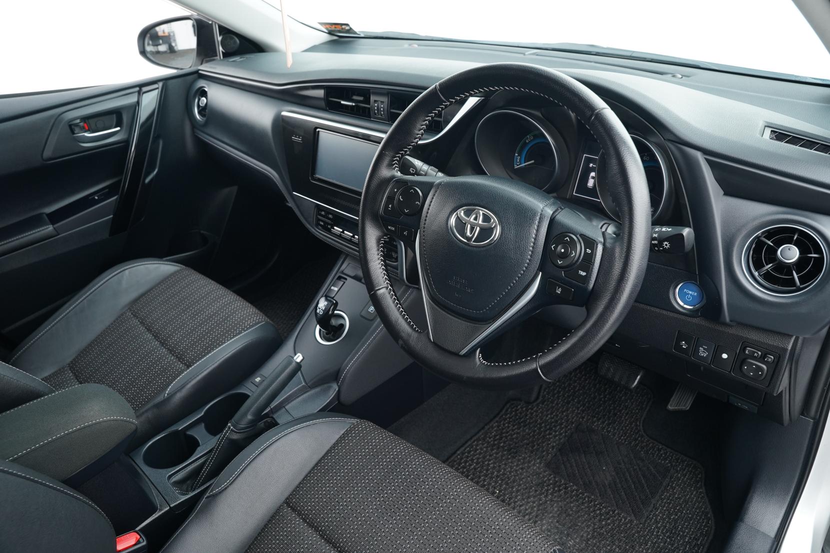 Toyota Auris 1.8 Hybrid