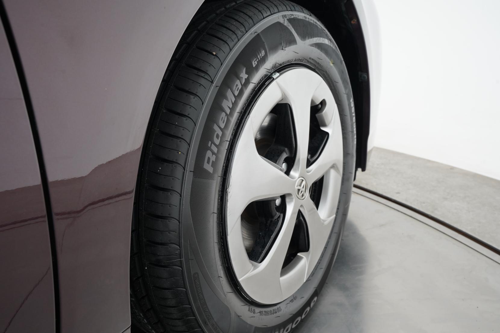 Toyota Prius 1.8 S MYCODE