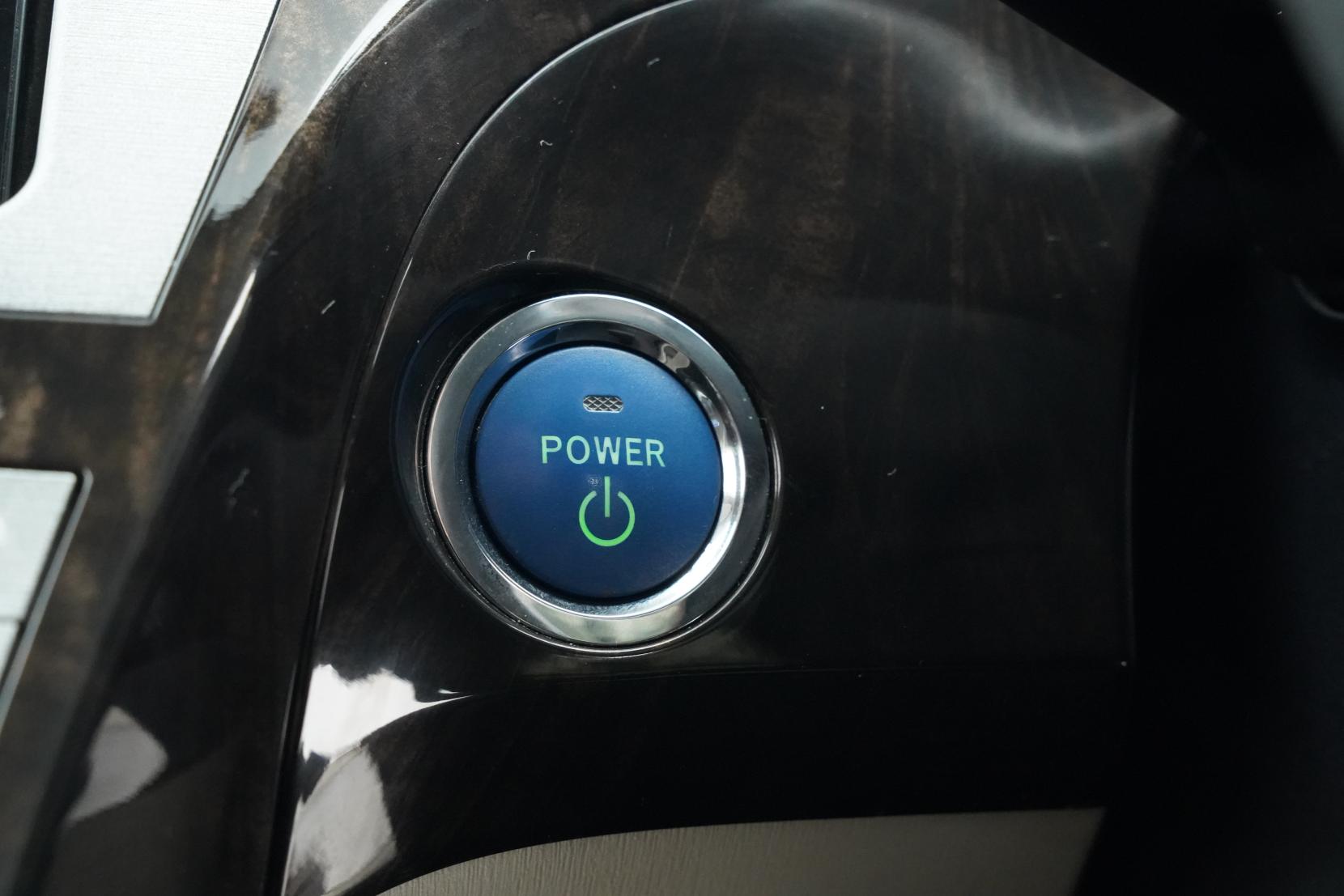 Toyota Prius 1.8 S MYCODE