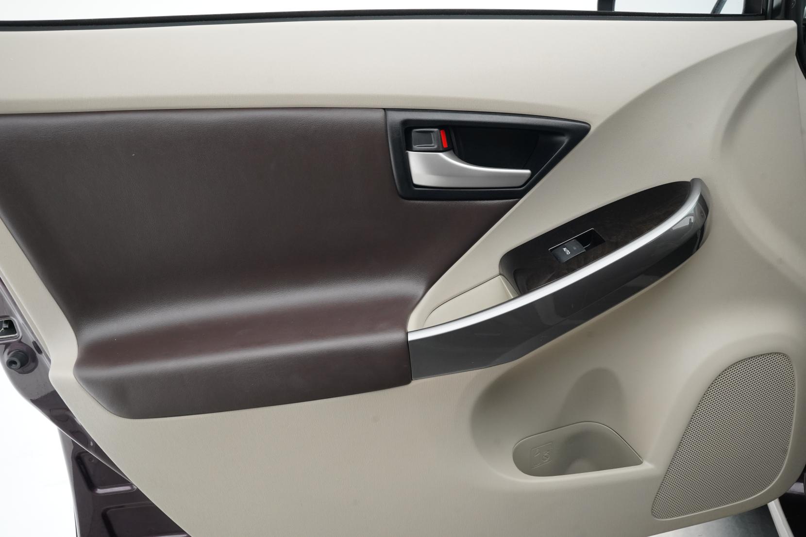 Toyota Prius 1.8 S MYCODE