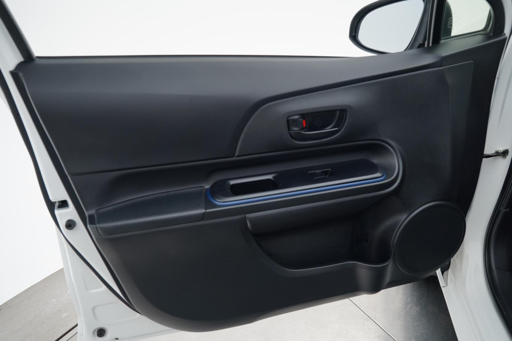 Toyota Aqua 1.5 Aqua II (facelift 2025) S Push Start