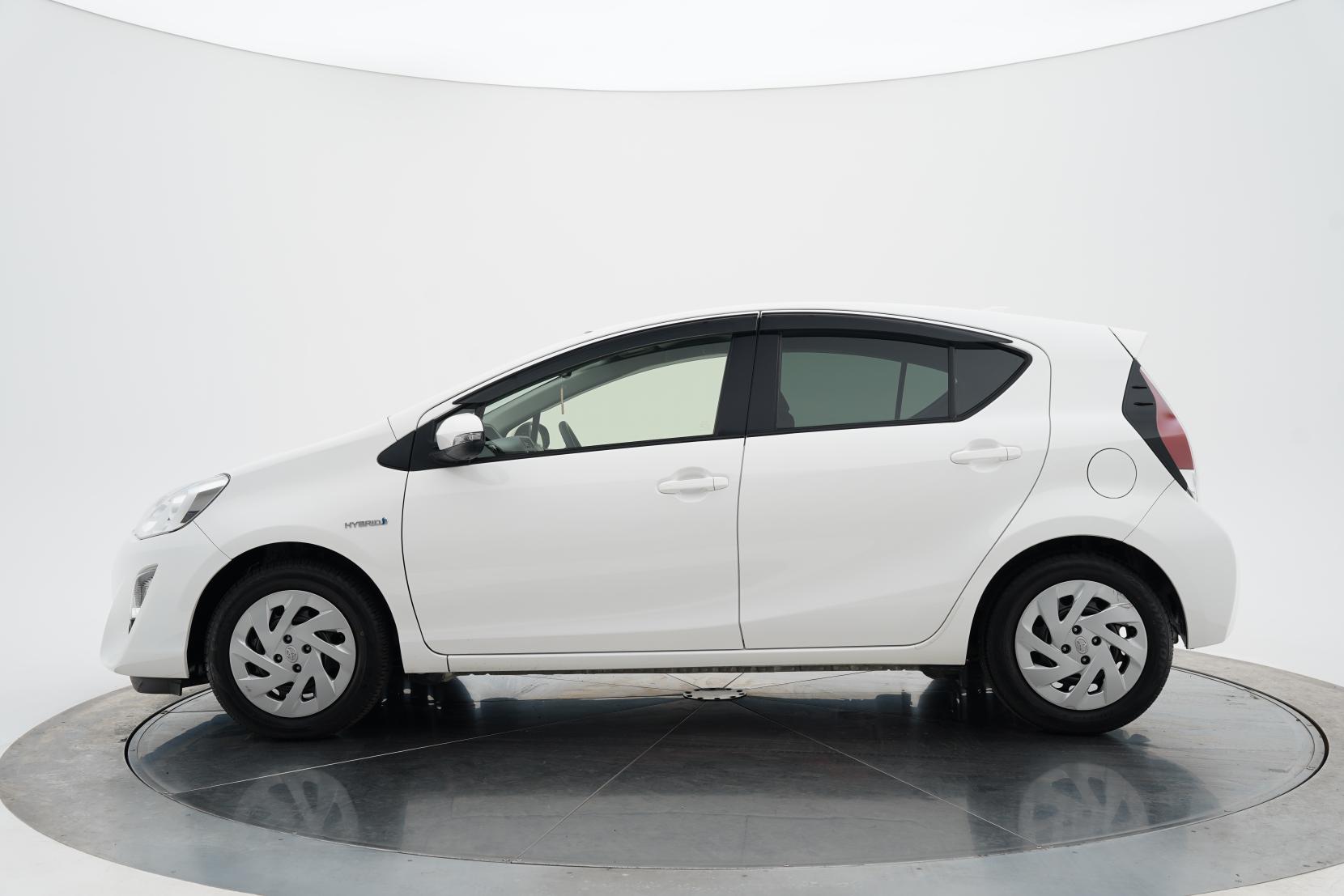 Toyota Aqua 1.5 Aqua II (facelift 2025) S Push Start