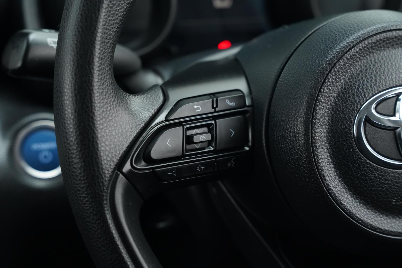 Toyota Yaris 1.5 HYBRID HYBRID X