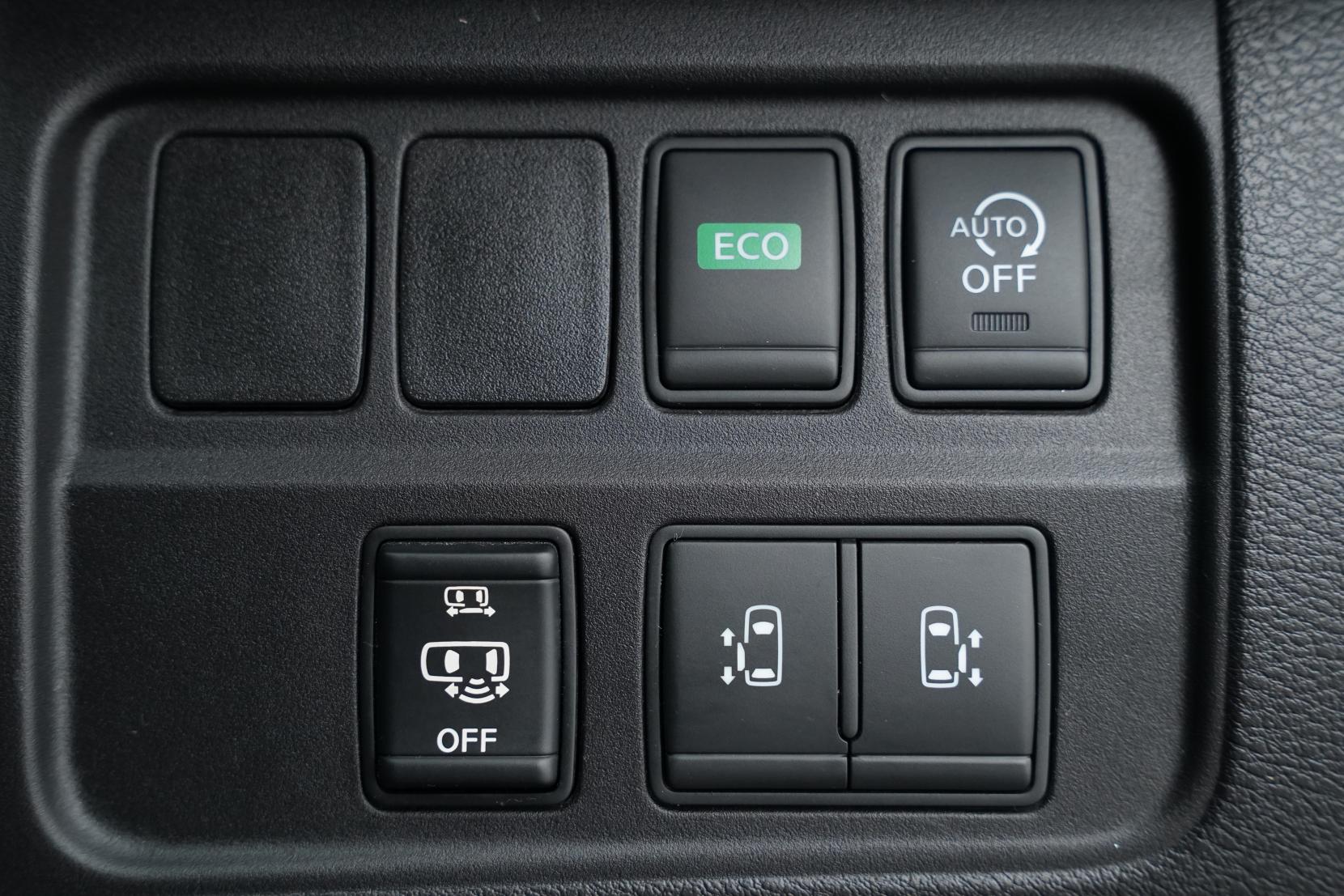 Nissan Serena (1991 – present) 2.0 Hybrid HighwayStar G