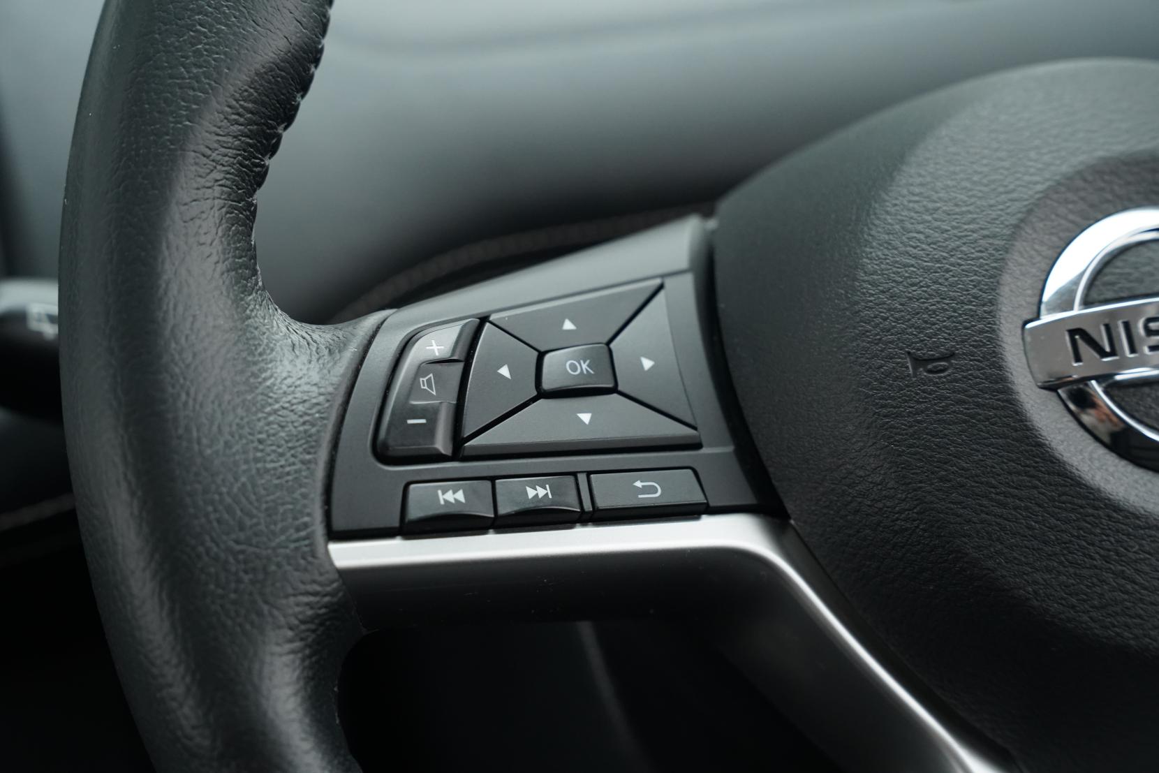 Nissan Serena (1991 – present) 2.0 Hybrid HighwayStar G