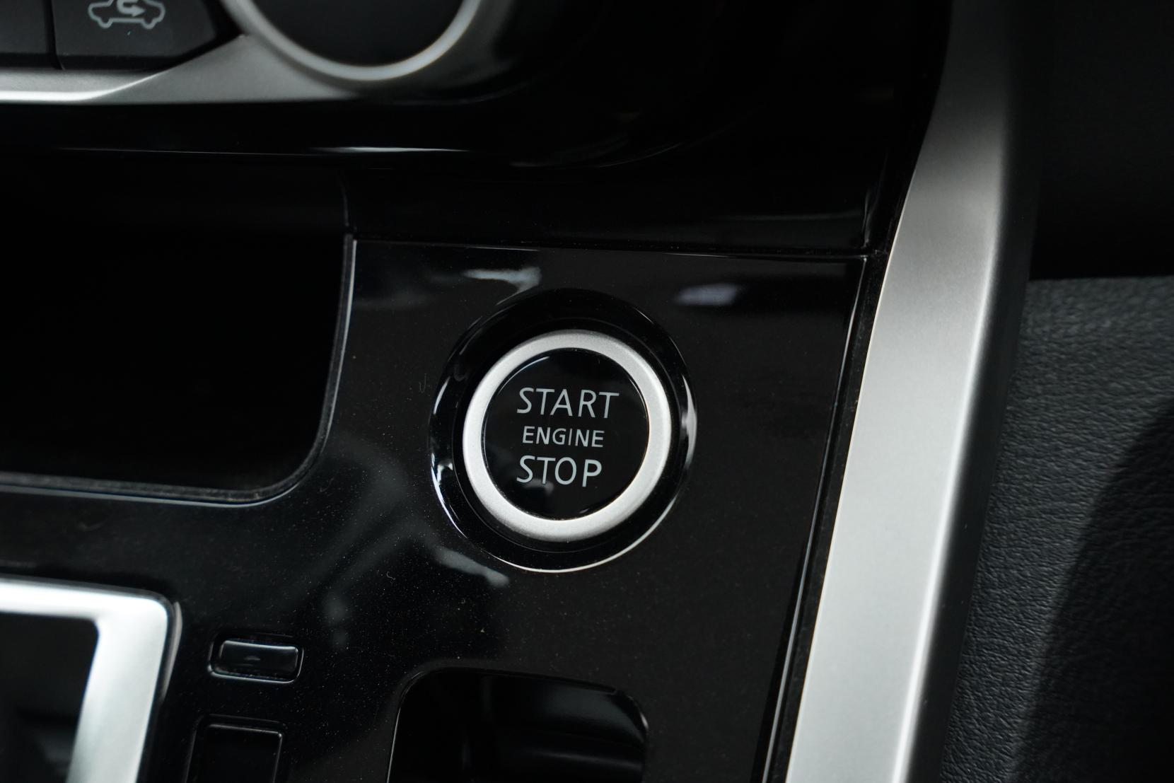 Nissan Serena (1991 – present) 2.0 Hybrid HighwayStar G