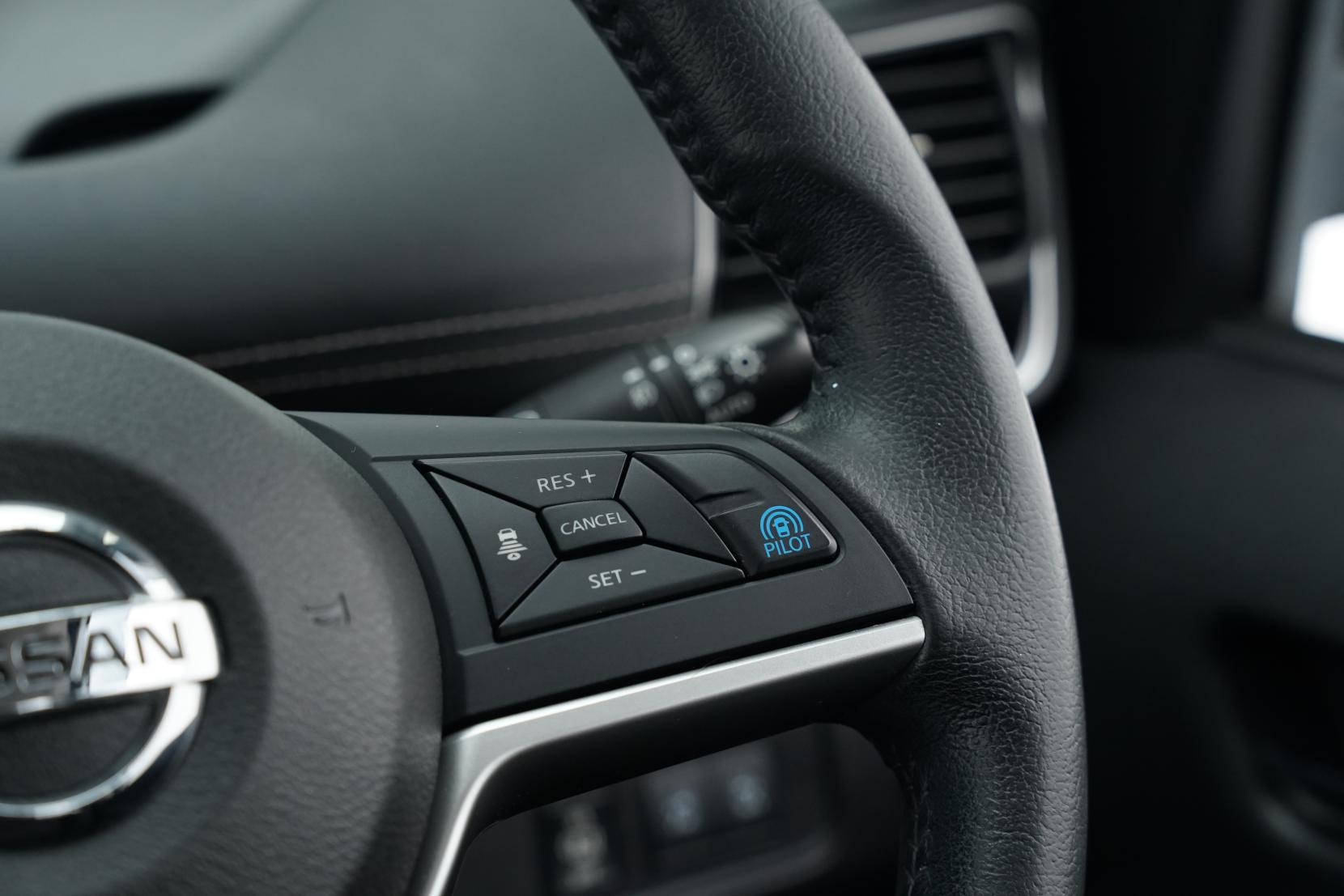 Nissan Serena (1991 – present) 2.0 Hybrid HighwayStar G