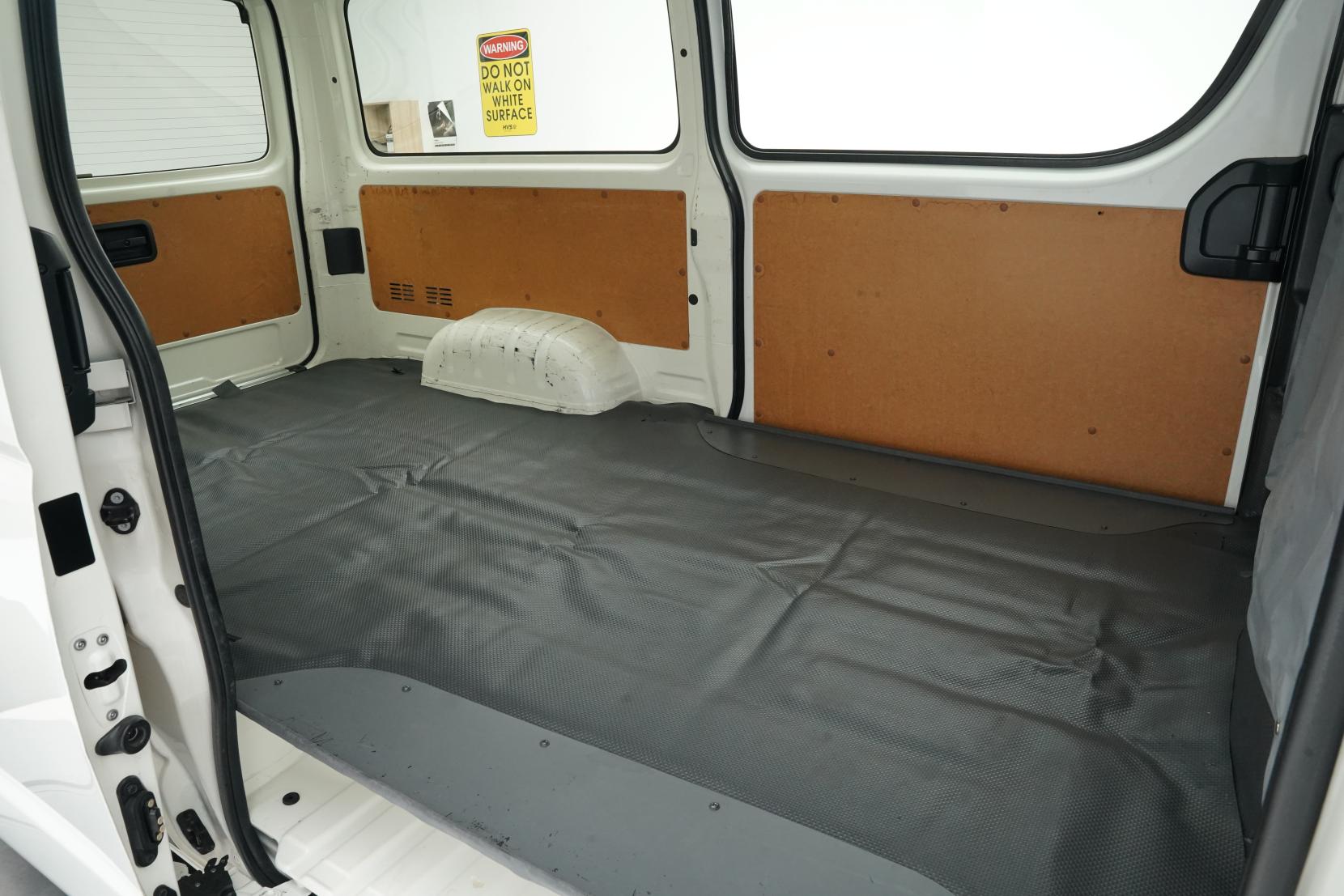 Toyota Hiace 2.8 Diesel 5 Door 