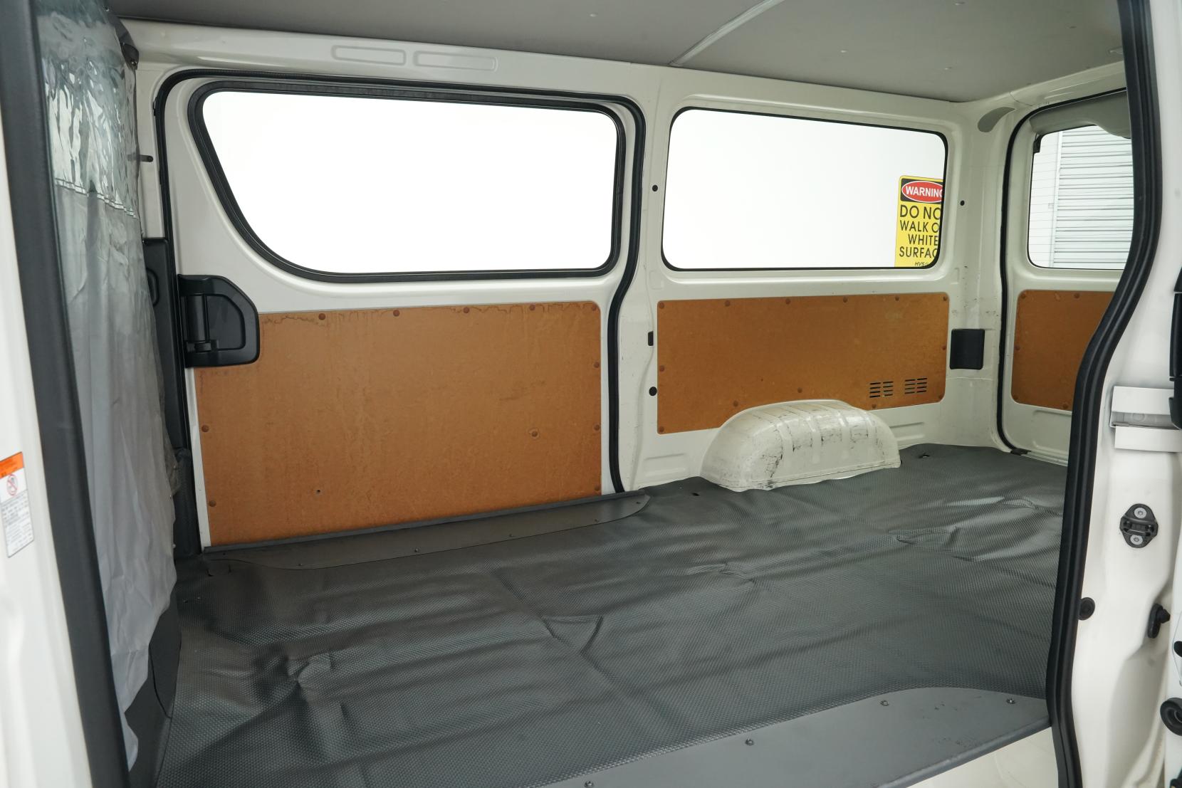 Toyota Hiace 2.8 Diesel 5 Door 