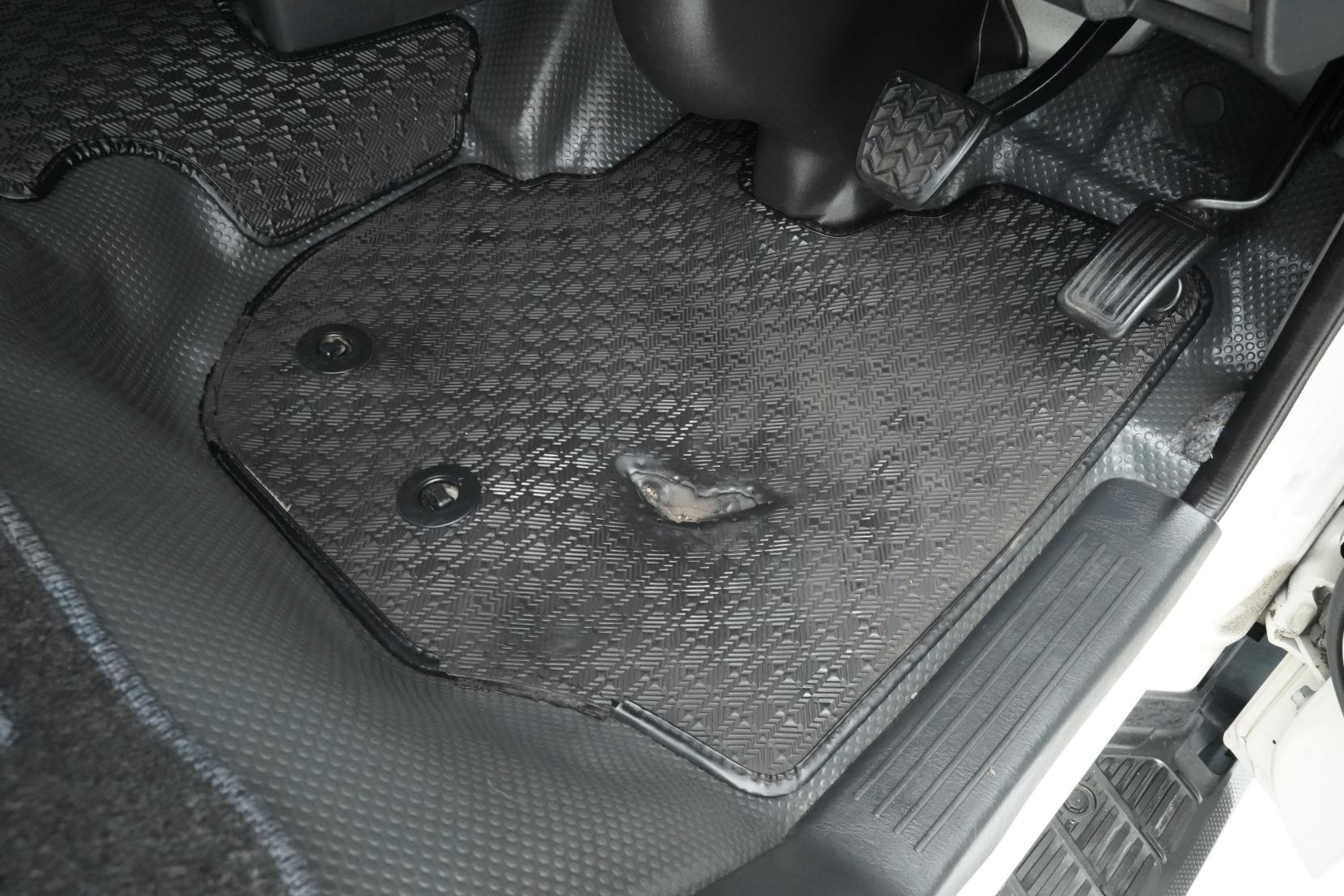 Toyota Hiace 2.8 Diesel 5 Door 