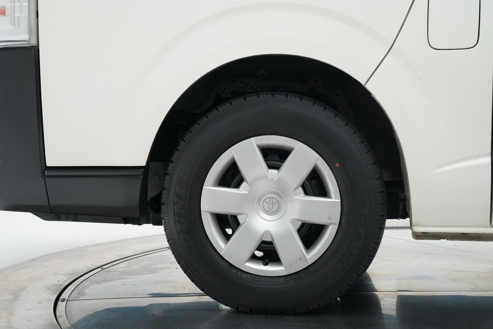 Toyota Hiace 2.8 Diesel 5 Door 