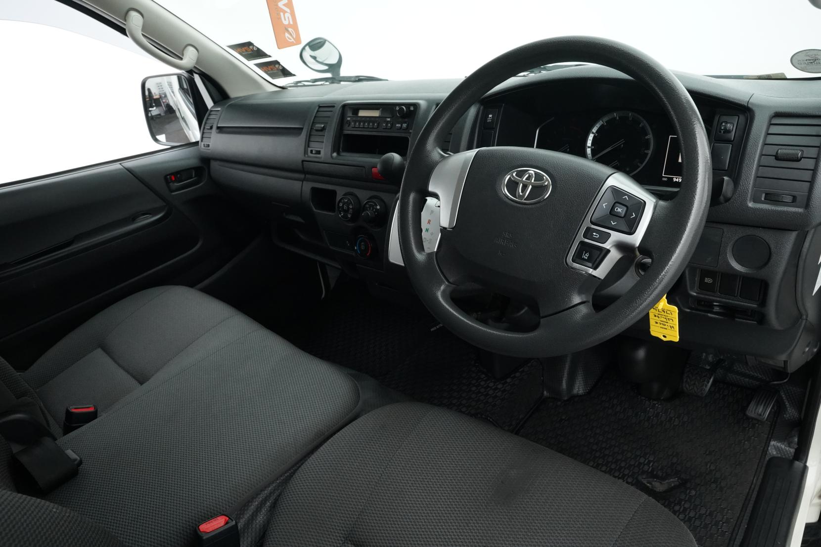 Toyota Hiace 2.8 Diesel 5 Door 