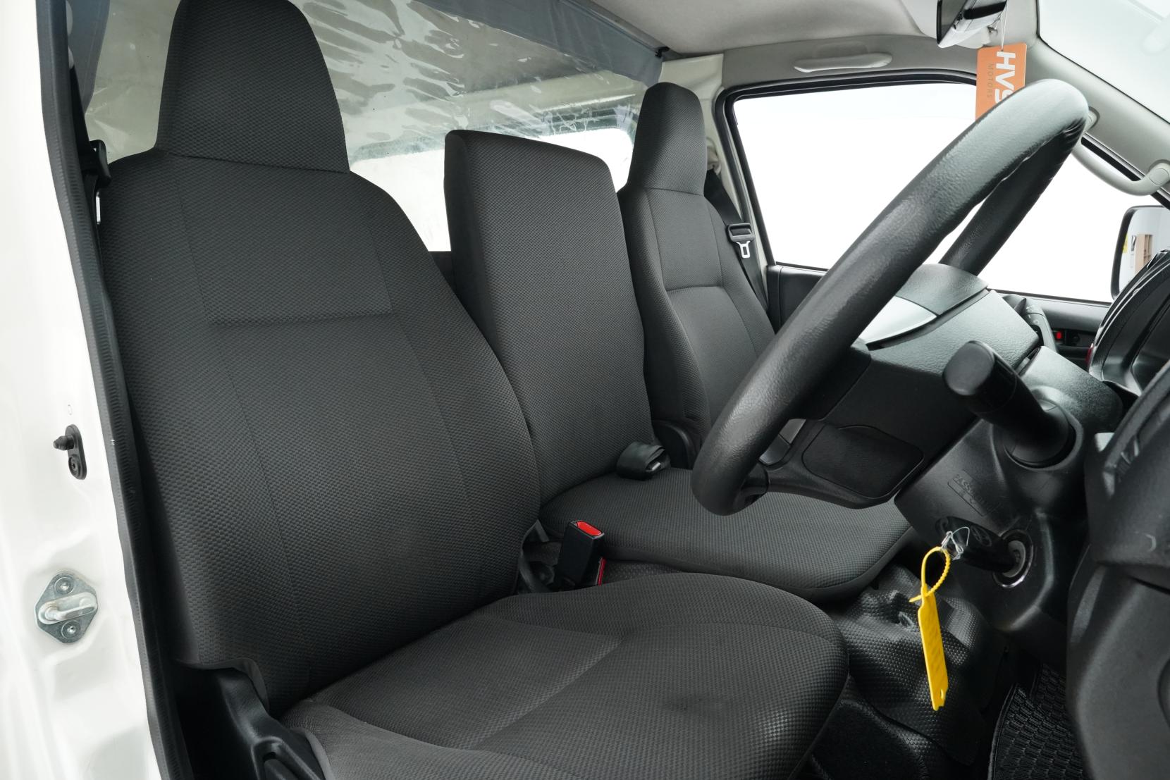 Toyota Hiace 2.8 Diesel 5 Door 