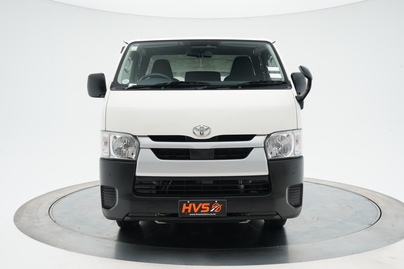 Toyota Hiace 2.8 Diesel 5 Door 