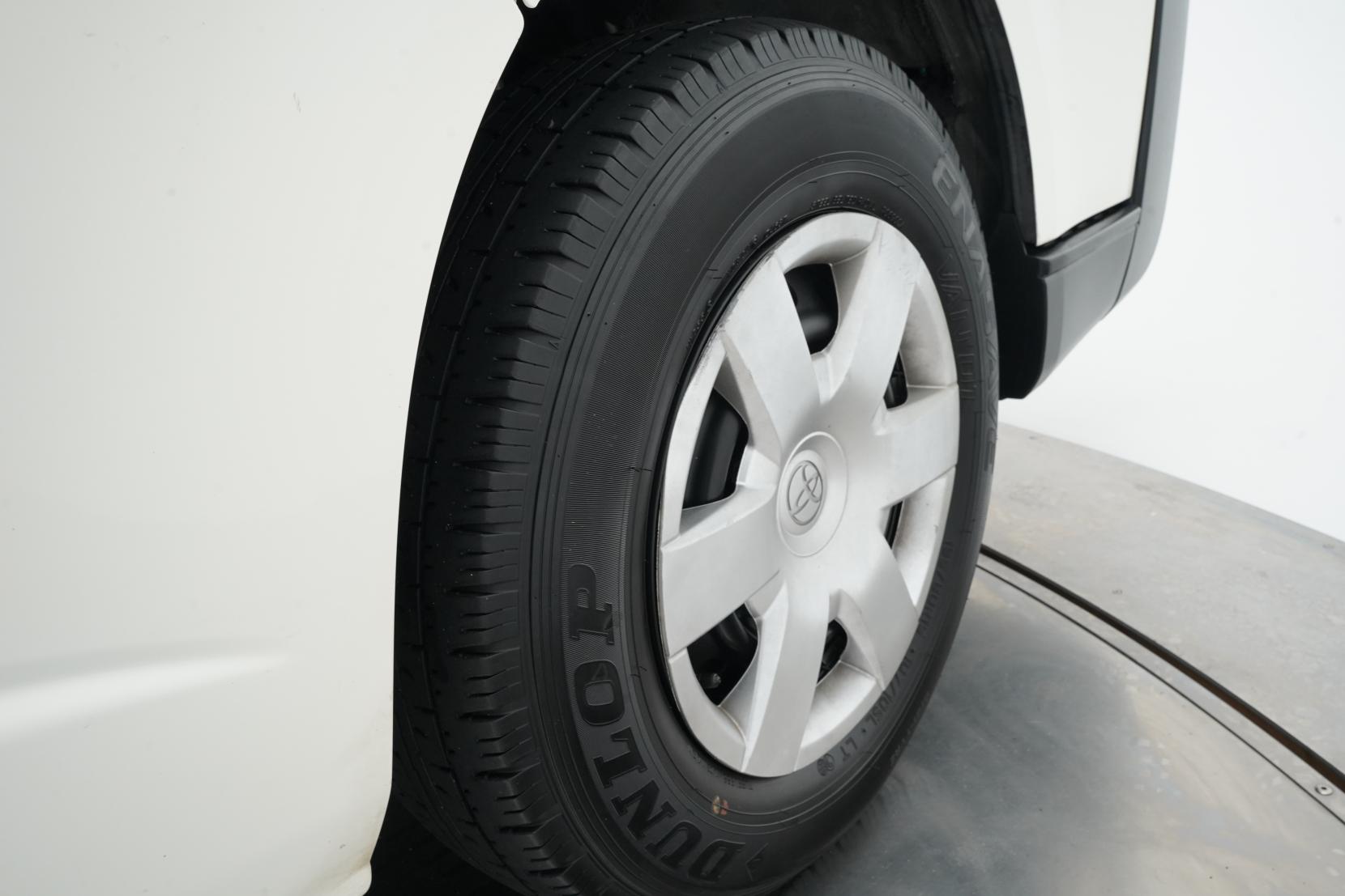 Toyota Hiace 2.8 Diesel 5 Door 