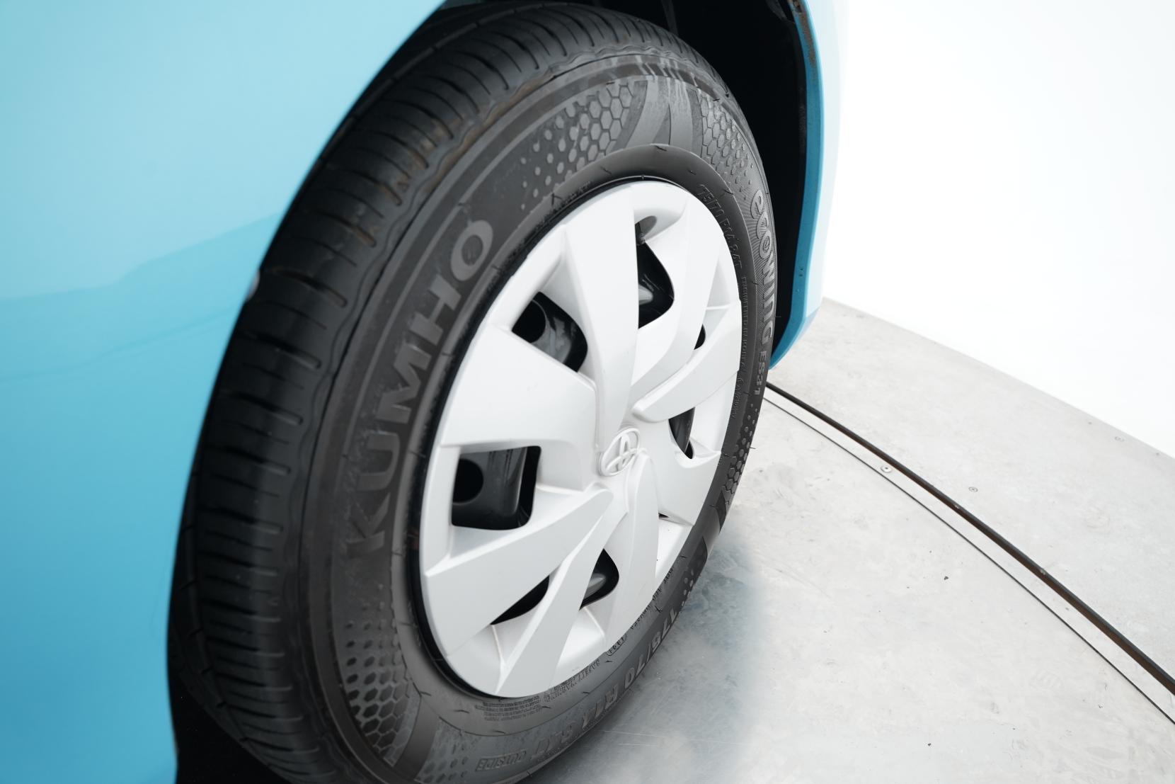 Toyota Vitz 1.3 F LED EDITION