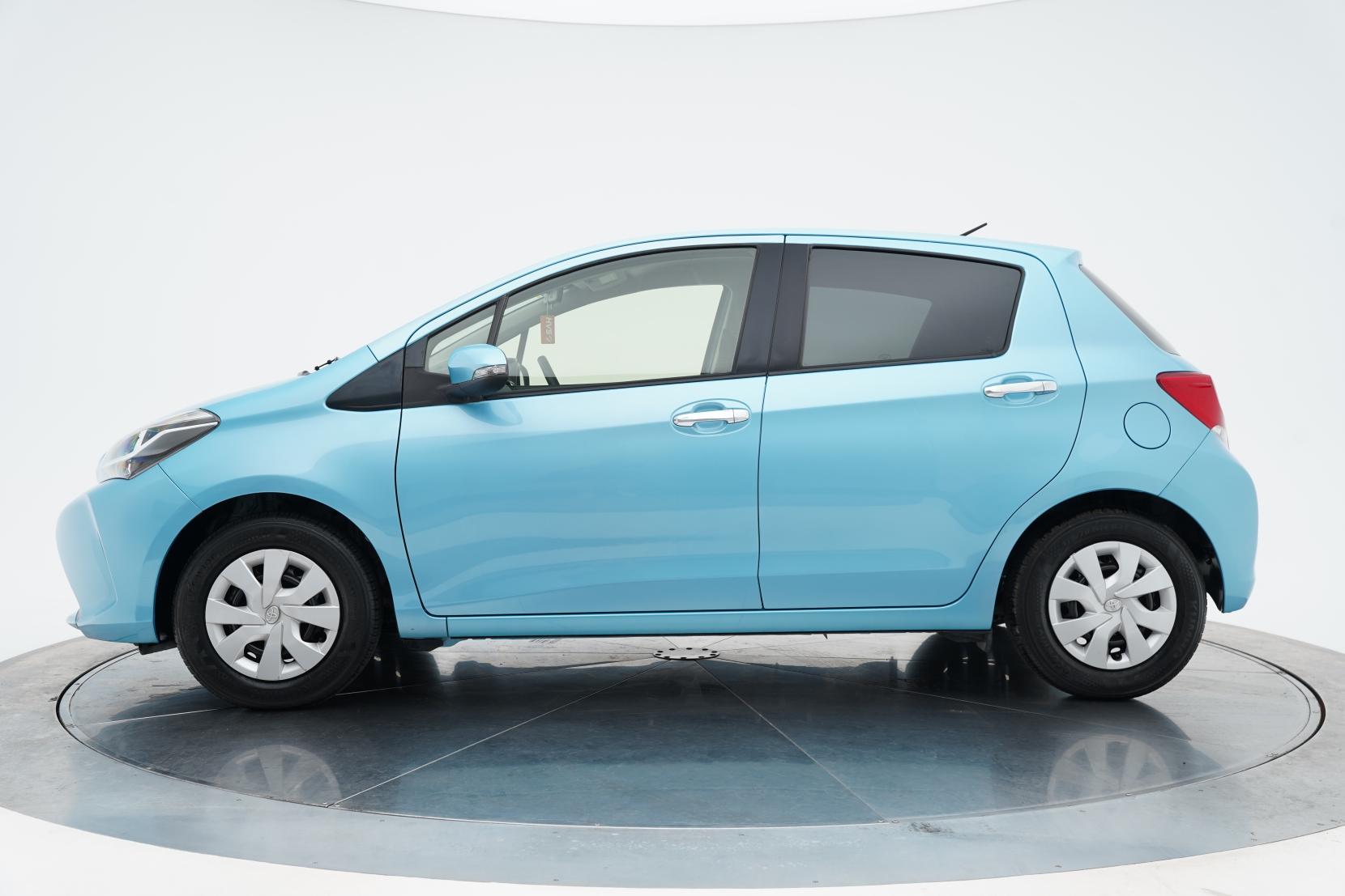 Toyota Vitz 1.3 F LED EDITION