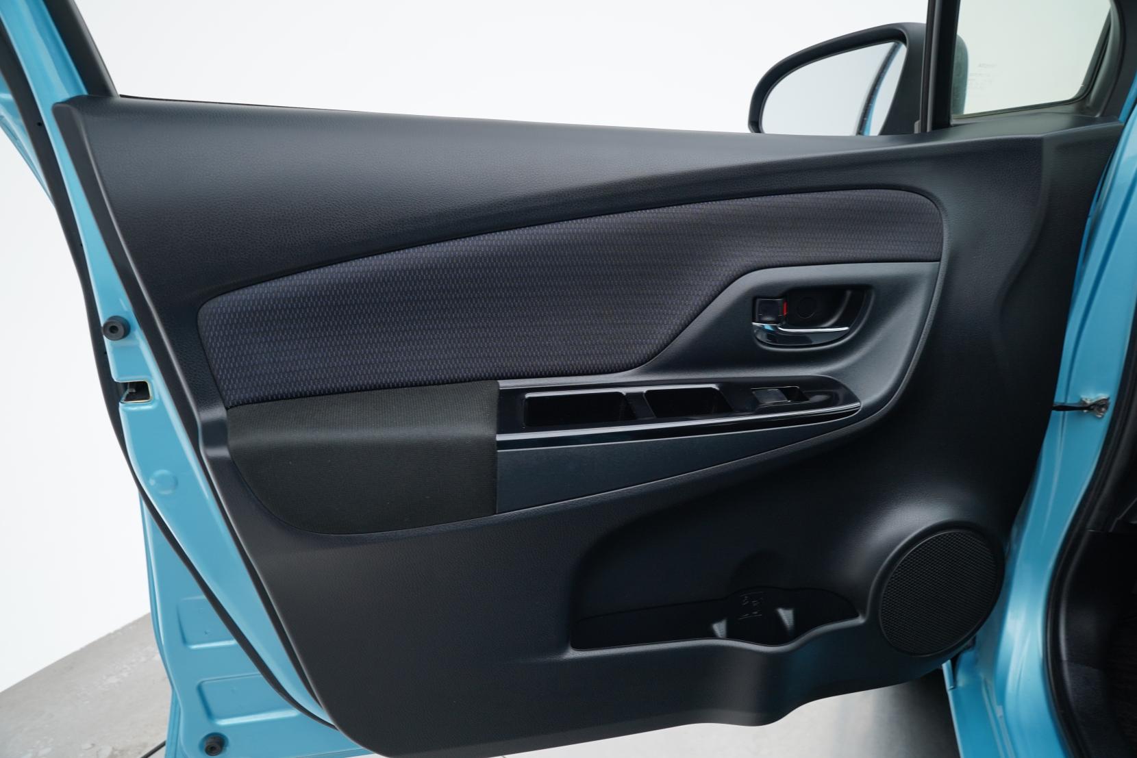 Toyota Vitz 1.3 F LED EDITION