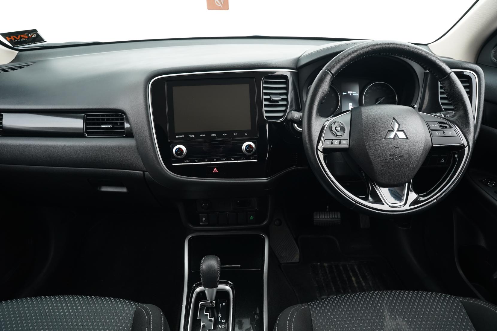 Mitsubishi Outlander 2.4 Outlander III (facelift 2018) LS 2.4P/CVT