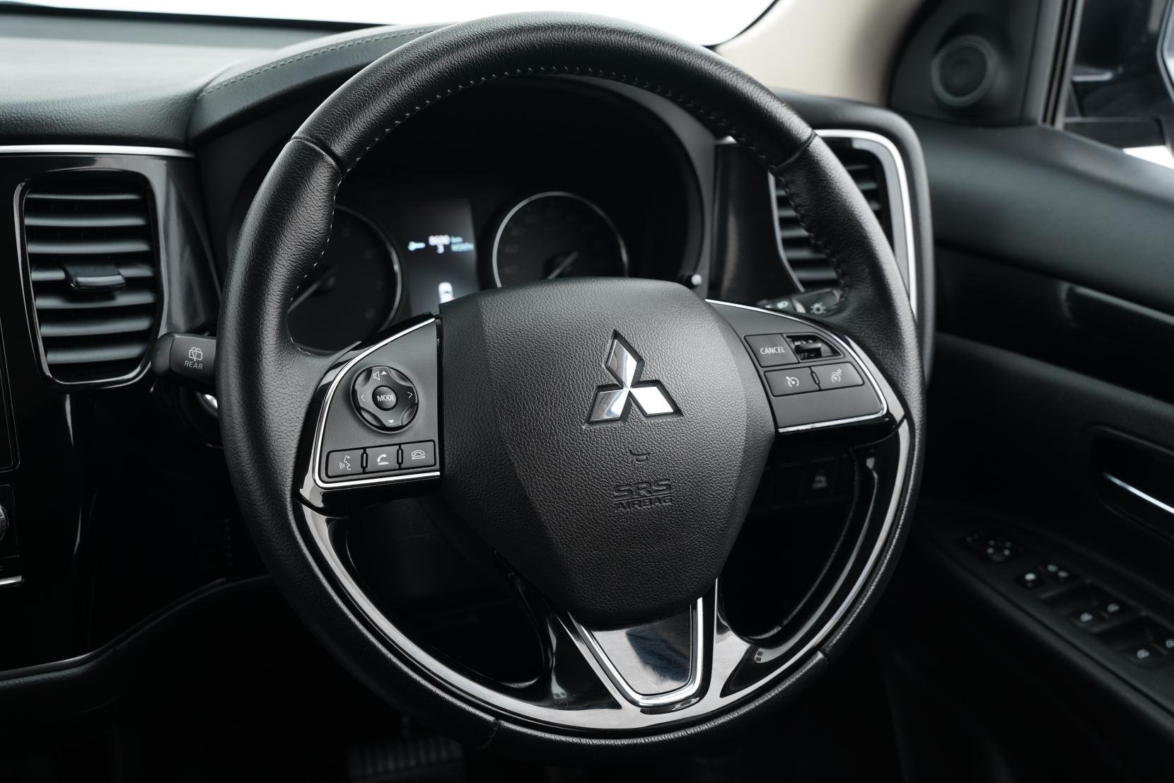 Mitsubishi Outlander 2.4 Outlander III (facelift 2018) LS 2.4P/CVT