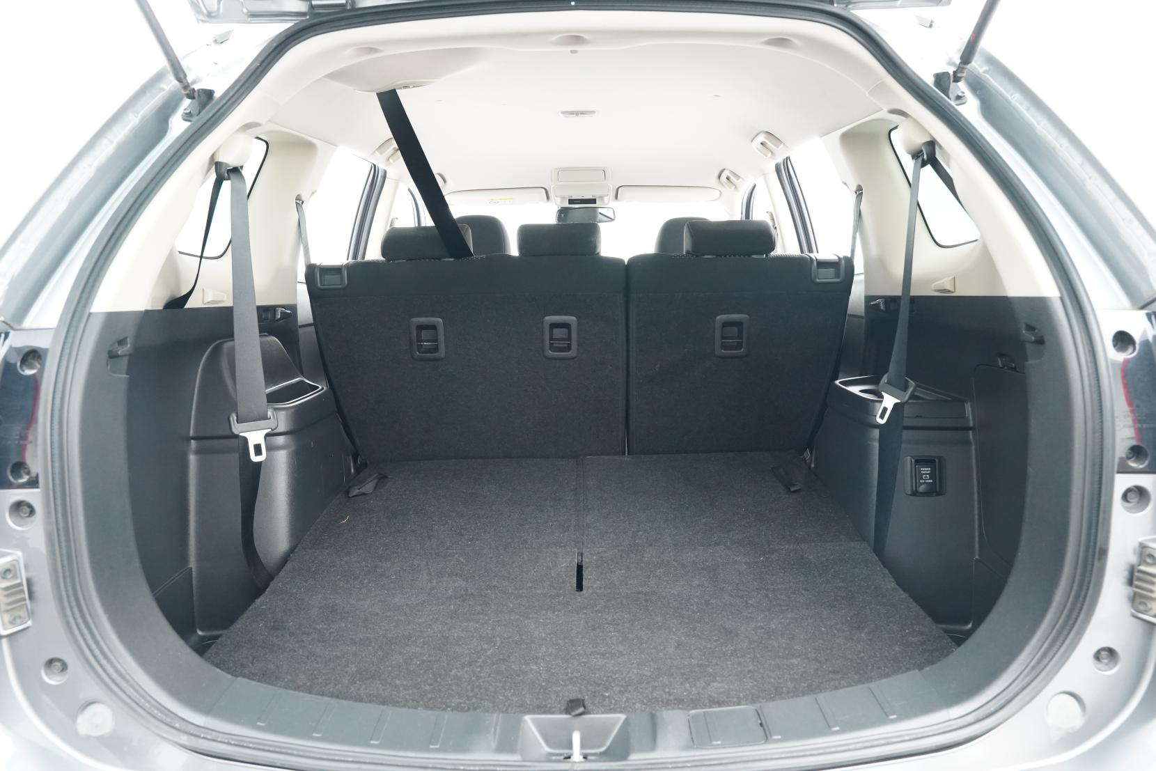 Mitsubishi Outlander 2.4 Outlander III (facelift 2018) LS 2.4P/CVT
