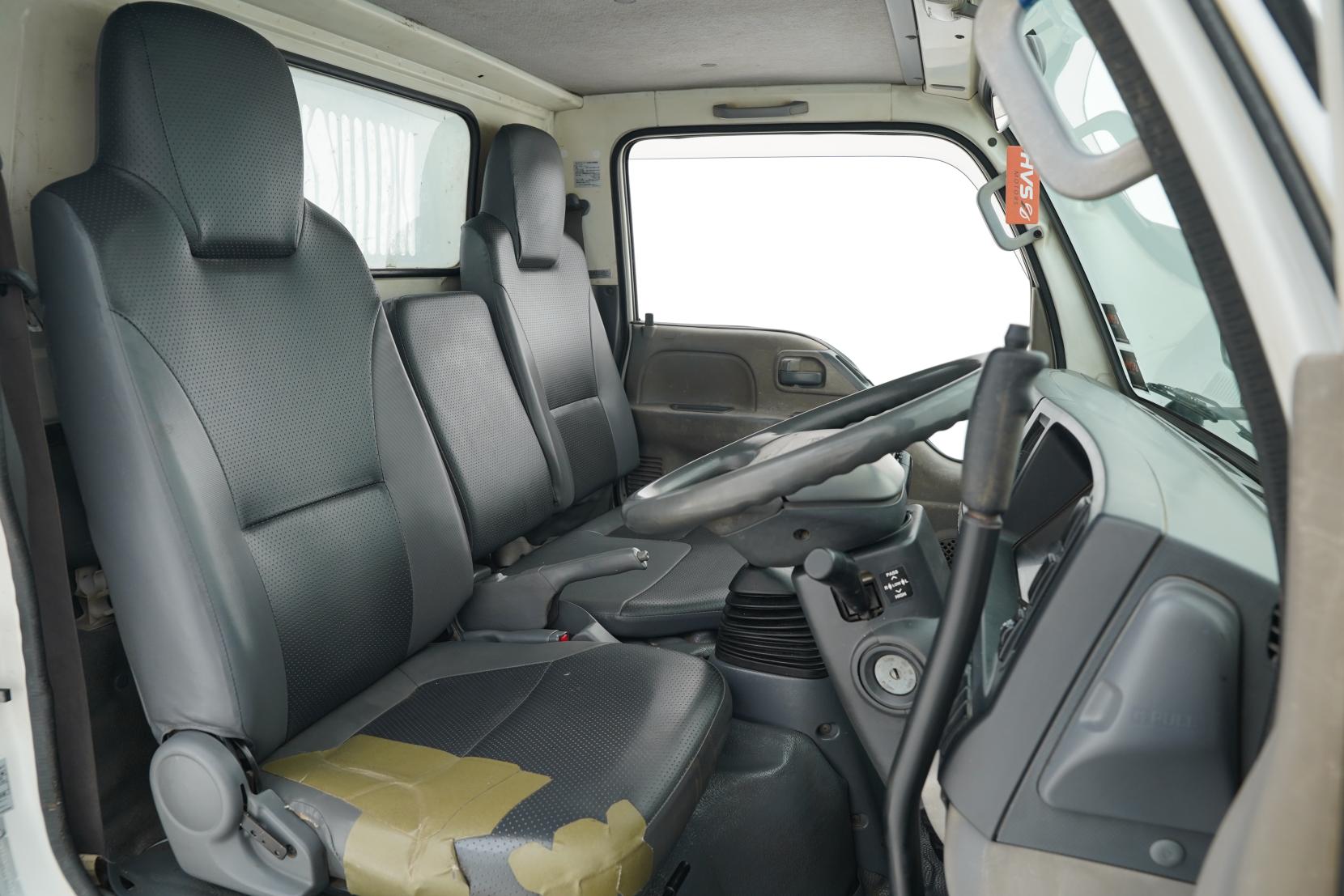 Isuzu Elf 3.0 2 ton Tipper Car License